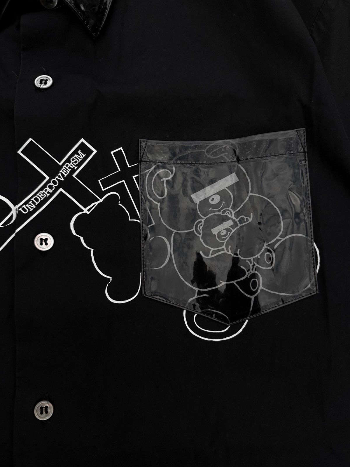 Undercover Undercover AW02 Cross Bear PVC Black Shirt Size US M / EU 48-50 / 2 - 6 Thumbnail