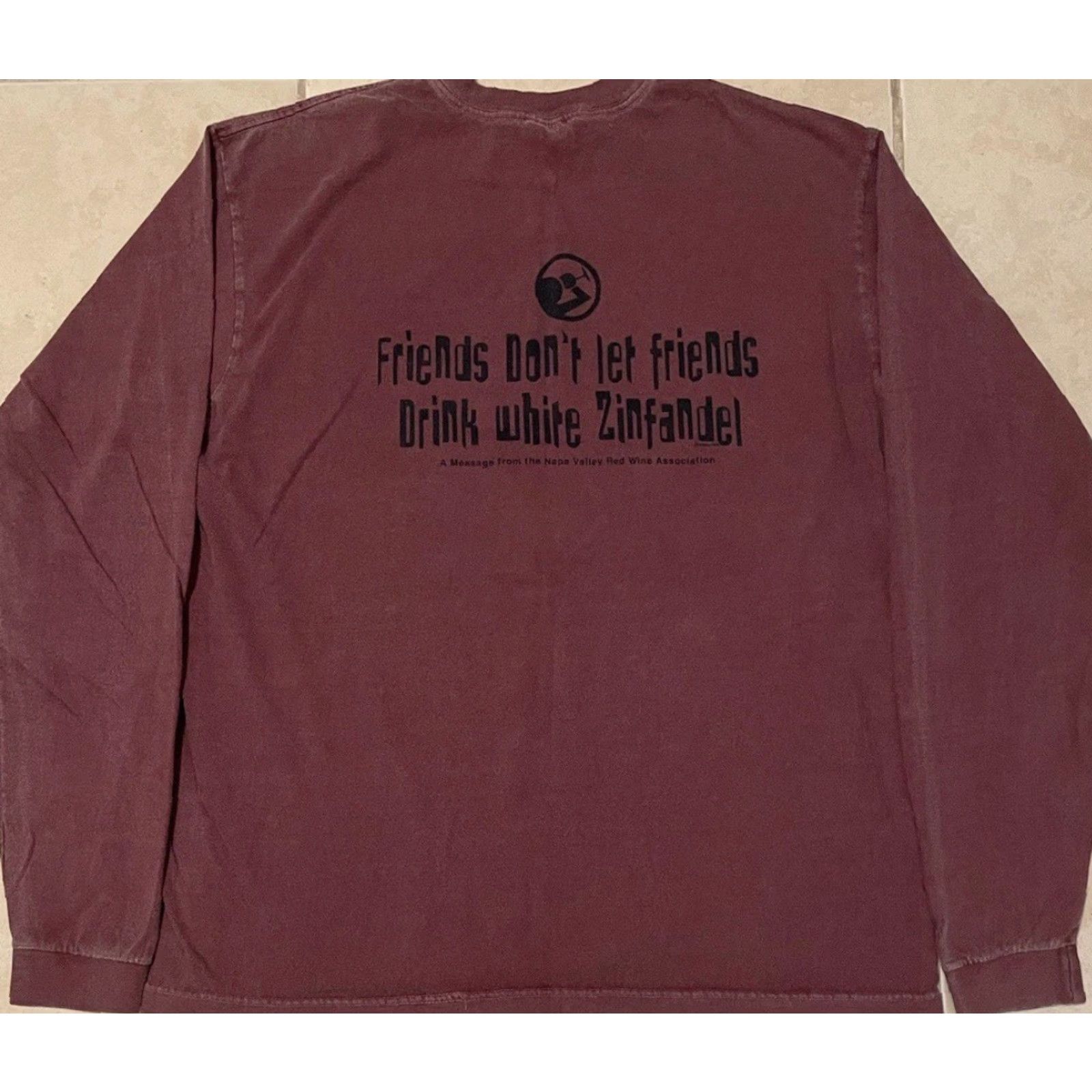 Vintage VINTAGE Dont Let Friends Drink White Zinfandel Wine Faded Shirt M Red 90s Grunge Mens T-Shirt Long Sleeve Napa Valley Joke Humor Size US M / EU 48-50 / 2 - 2 Thumbnail