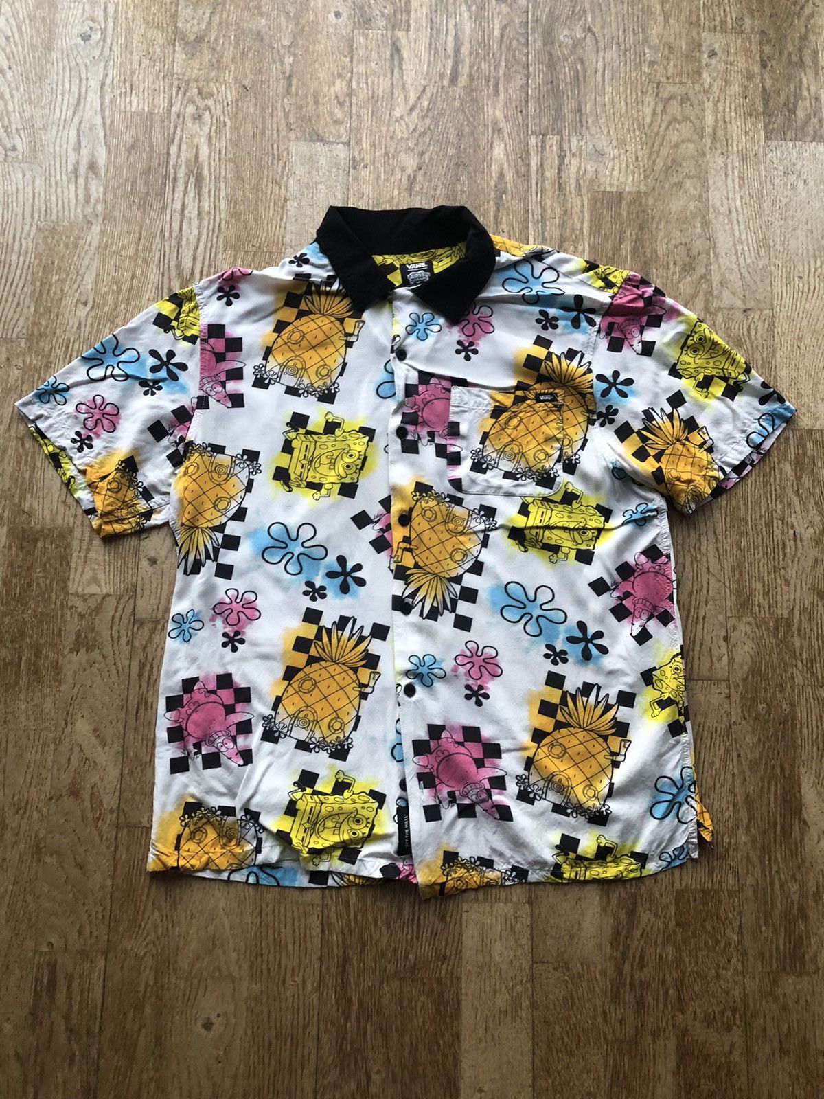 Vans VINTAGE SPONGEBOB X VANS BUTTON UP SHIRT Size US L / EU 52-54 / 3 - 1 Thumbnail