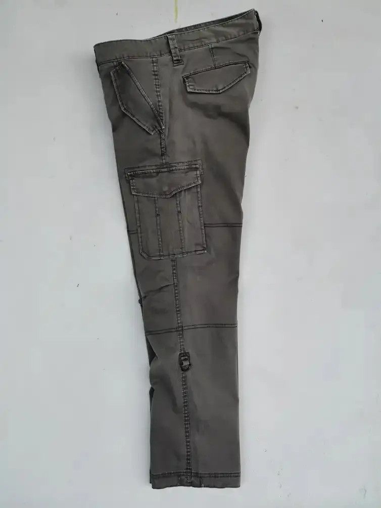 Japanese Brand × Uniqlo Rare!!! Uniqlo Tactical Cargo Multipocket Pants Size US 32 / EU 48 - 8 Thumbnail