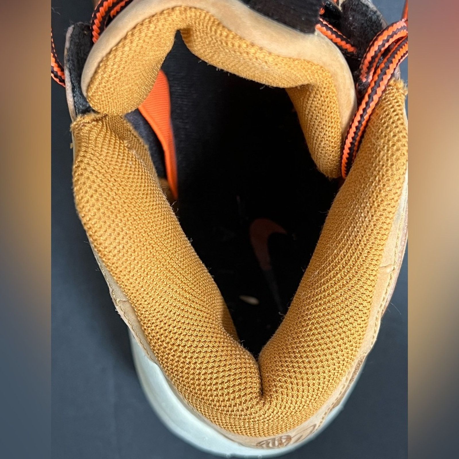 Nike Rare SAMPLE Nike Air Pippen Desert Ochre / Velvet Worn Once Size US 9 / EU 42 - 11 Thumbnail