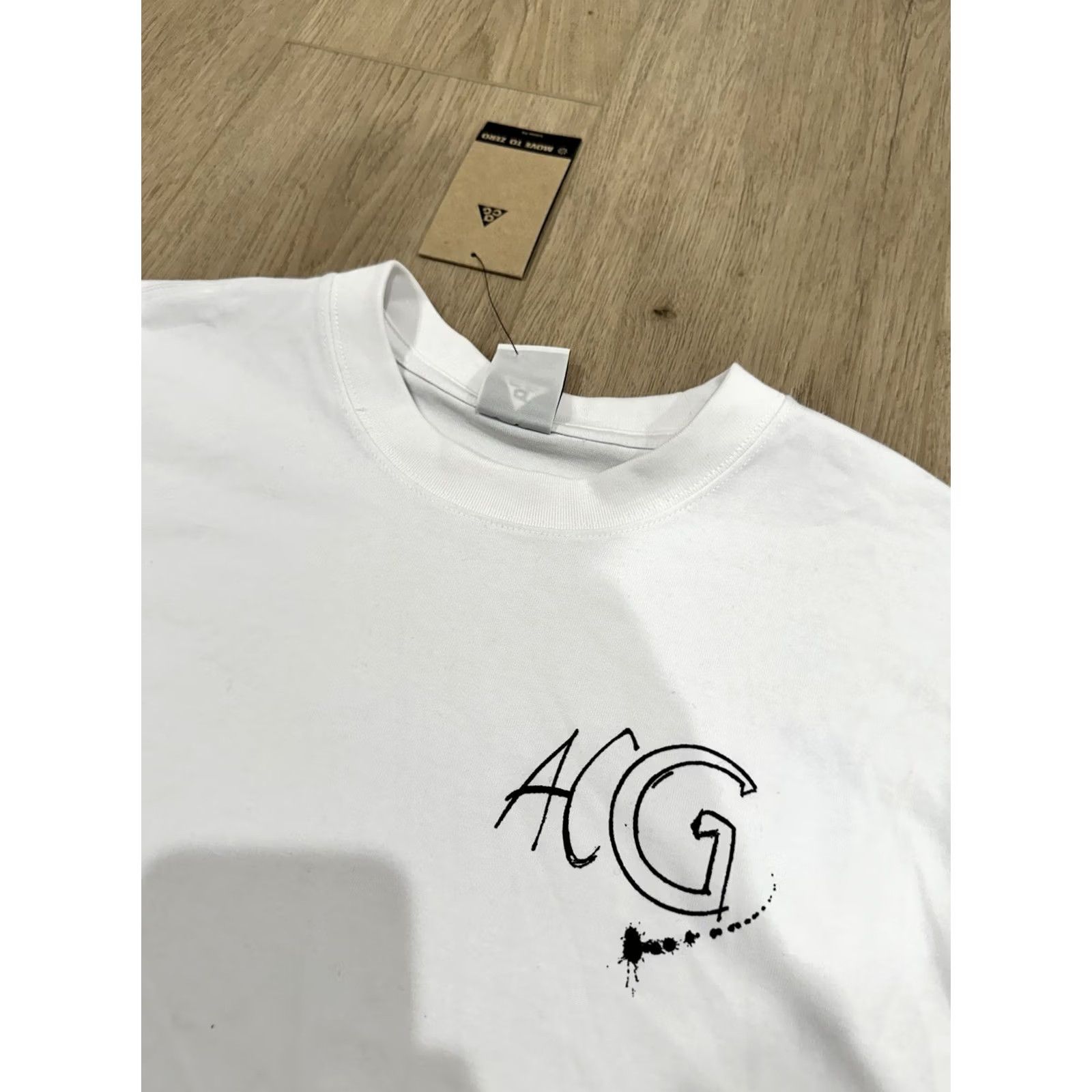 Nike VINTAGE? No. Nike ACG All Conditions Gear Shirt Mens Small Outdoor White Long Sleeve Crew Neck Solid Graphic Print Logo Size US S / EU 44-46 / 1 - 5 Thumbnail