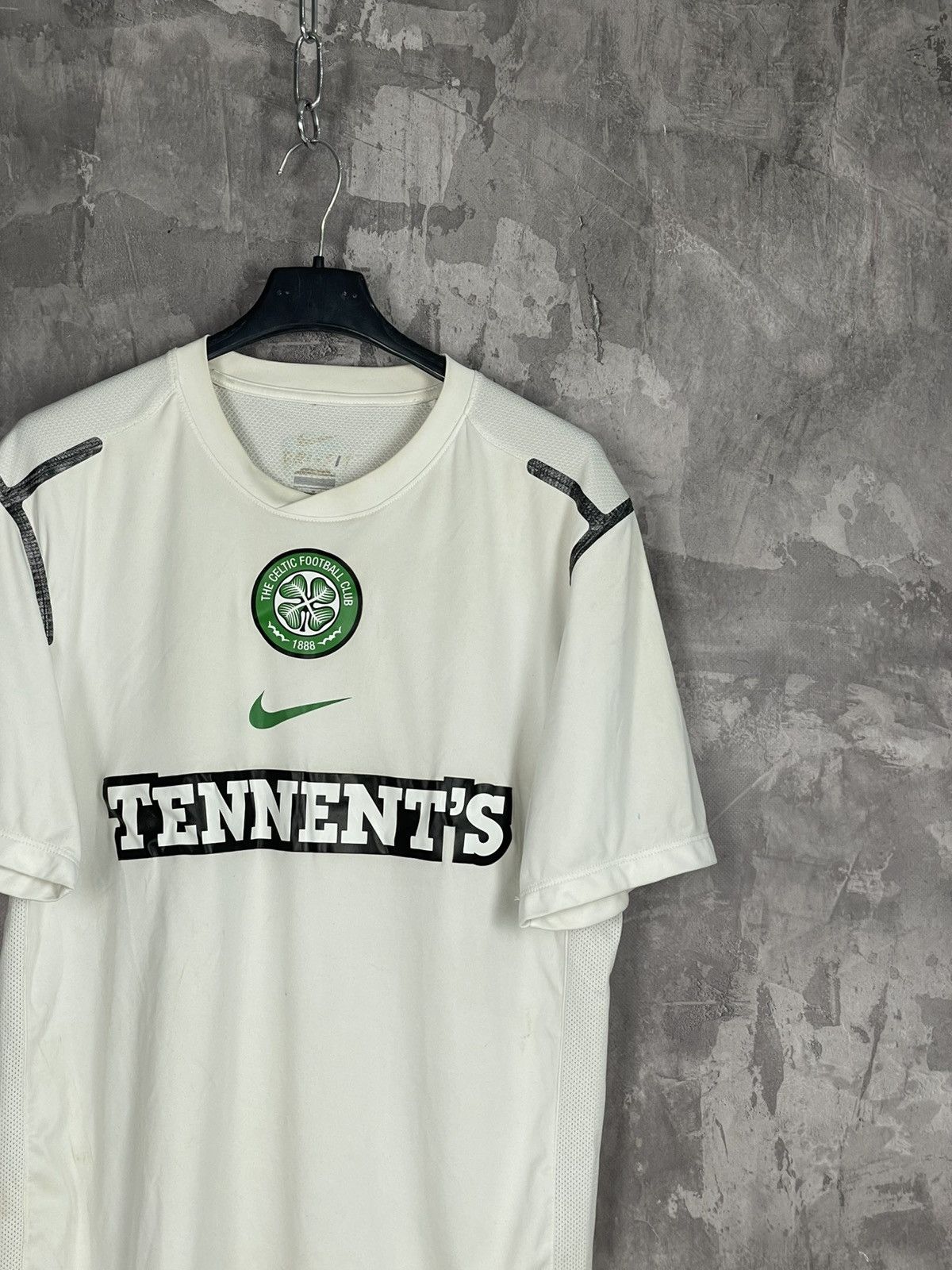 Nike Celtic Nike soccer jersey Tennents football club Size US L / EU 52-54 / 3 - 4 Thumbnail