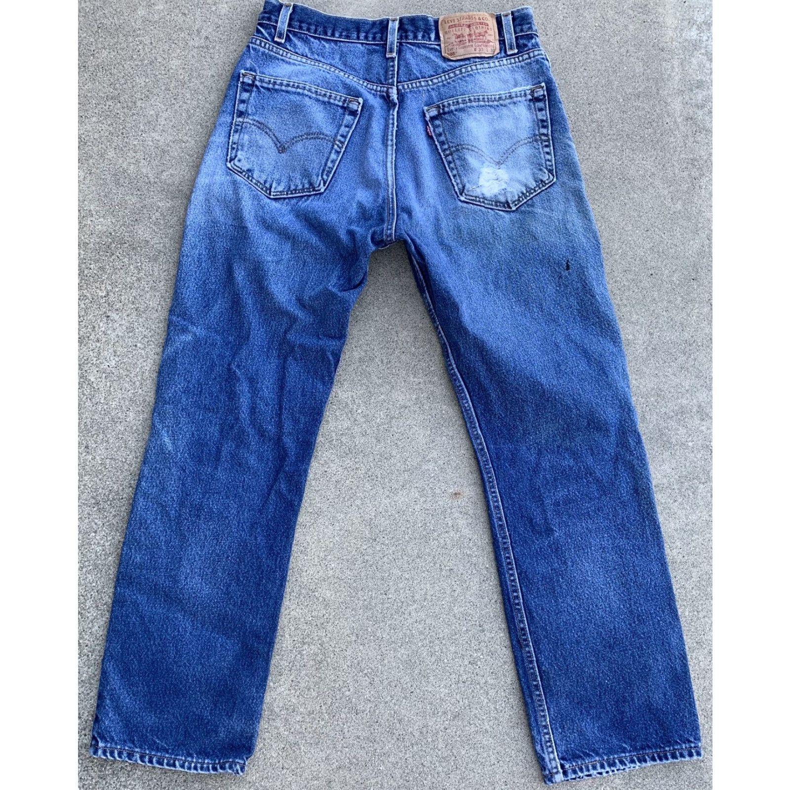 Levi's VINTAGE Levi’s 505 Jeans Regular Fit Straight 32x30 Blue Denim Distressed Belt Loops 5-Pocket Men Size US 33 - 6 Thumbnail