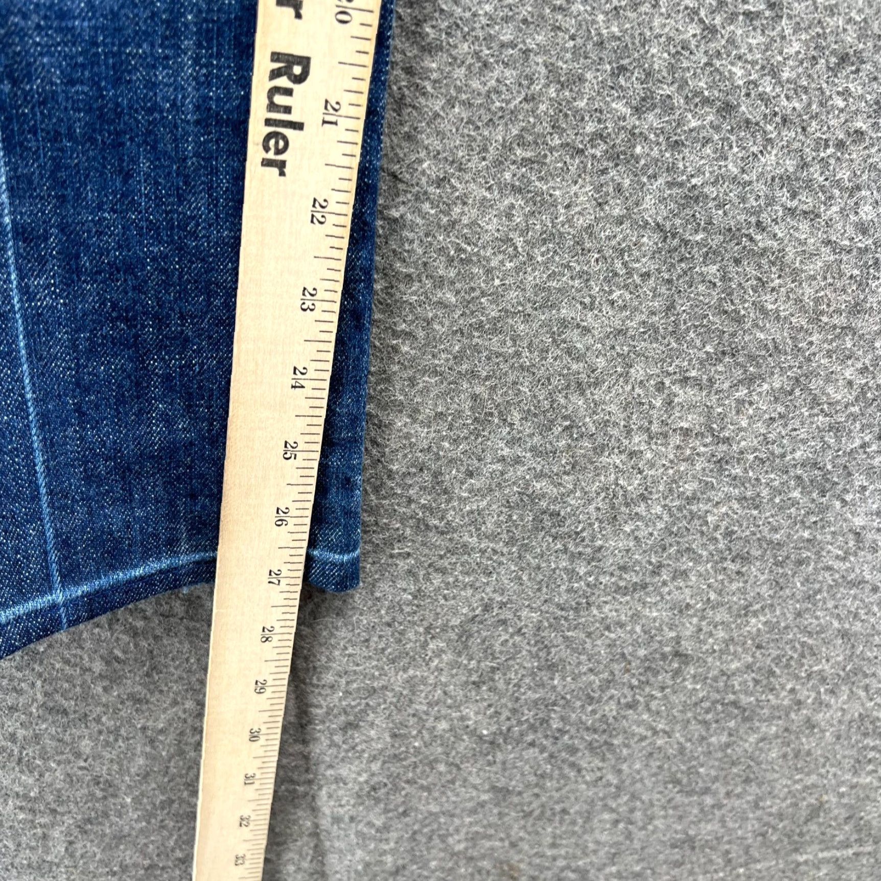 7 For All Mankind 7 For All Mankind Jeans Mens 30 Blue Denim Straight Stone Wash Baggy Regular Rise Mid 30in Inseam 5-Pocket Size US 30 / EU 46 - 4 Thumbnail
