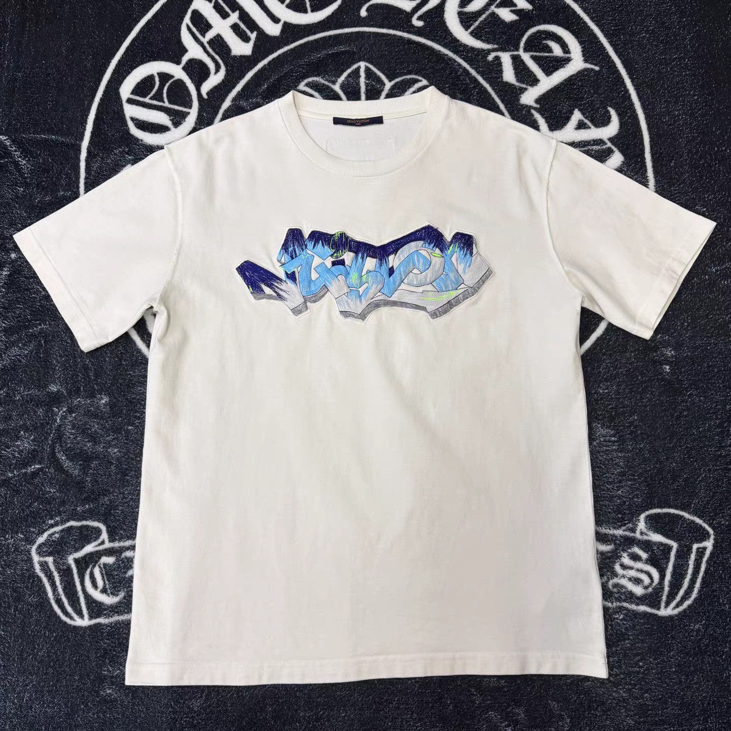 Louis Vuitton White Short Sleeve Graphic T-Shirt Size US L / EU 52-54 / 3 - 1 Thumbnail