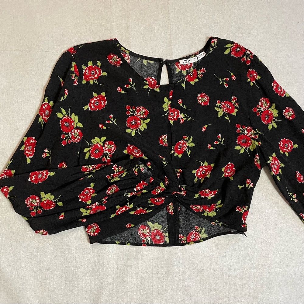 Zara NWT New Zara Cut Out Floral Long Sleeve Crop Top Size L Size L / US 10 / IT 46 - 7 Thumbnail