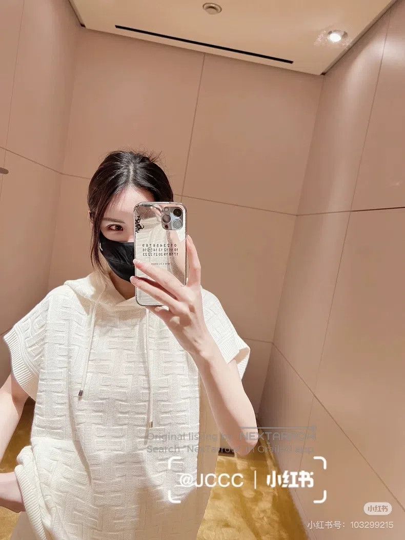 Hermes Hermes White Knit Short Sleeve Size XS / US 0-2 / IT 36-38 - 2 Thumbnail