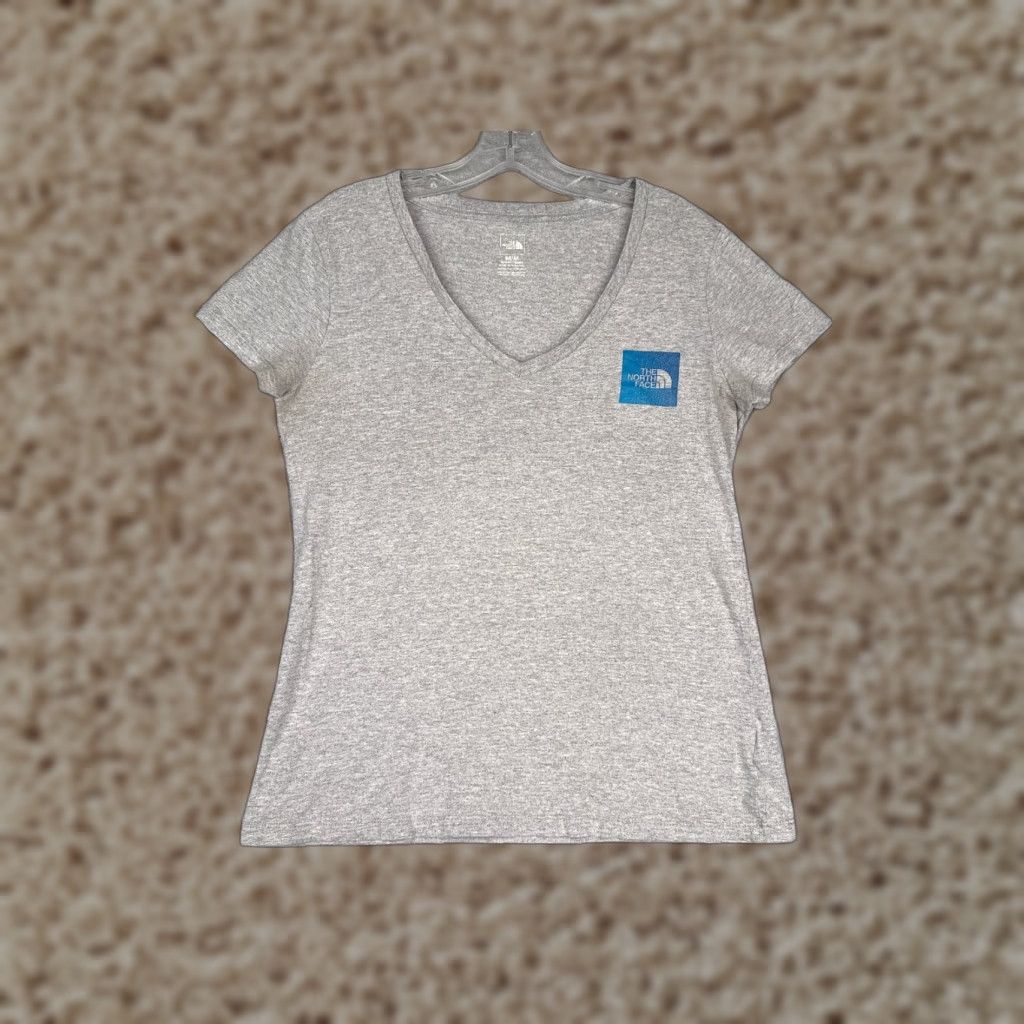 The North Face The North Face Shirt Women Medium Gray V-Neck Short Sleeve Cotton Blend Outdoor All Seasons Breathable READ Womens Size M / US 6-8 / IT 42-44 - 1 Thumbnail