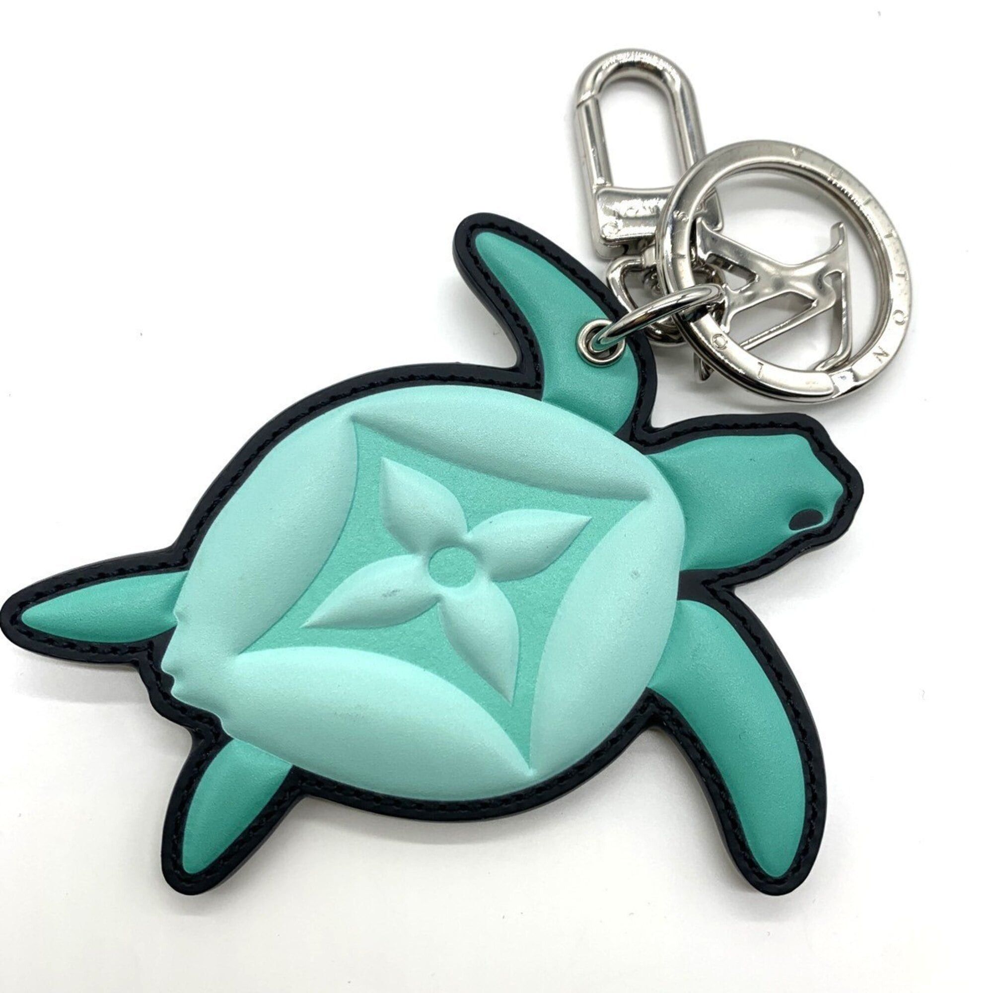 Louis Vuitton Louis Vuitton Keychain Monogram Porte Clés LV Turtle Bag Charm Green MP2977 LOUIS VUITTON Size ONE SIZE - 1 Thumbnail