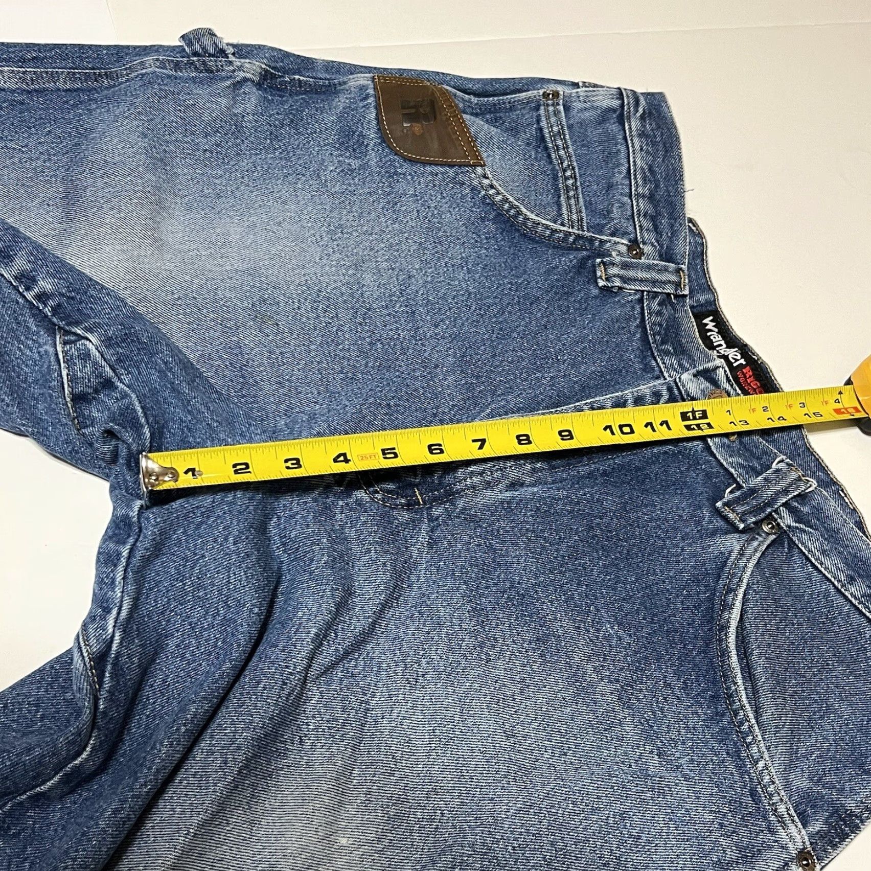 Wrangler Wrangler Riggs Workwear Carpenter Denim Cutoff Shorts Jorts Size 36 Disstressed - 5-Pocket Design, Hammer Loop, Denim, Blue, Men, Regular Fit Size US 36 / EU 52 - 4 Thumbnail