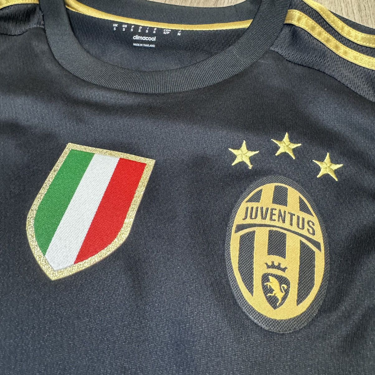 Adidas Juventus 15/16 C/L away shirt #21 Dybala Size US S / EU 44-46 / 1 - 7 Thumbnail