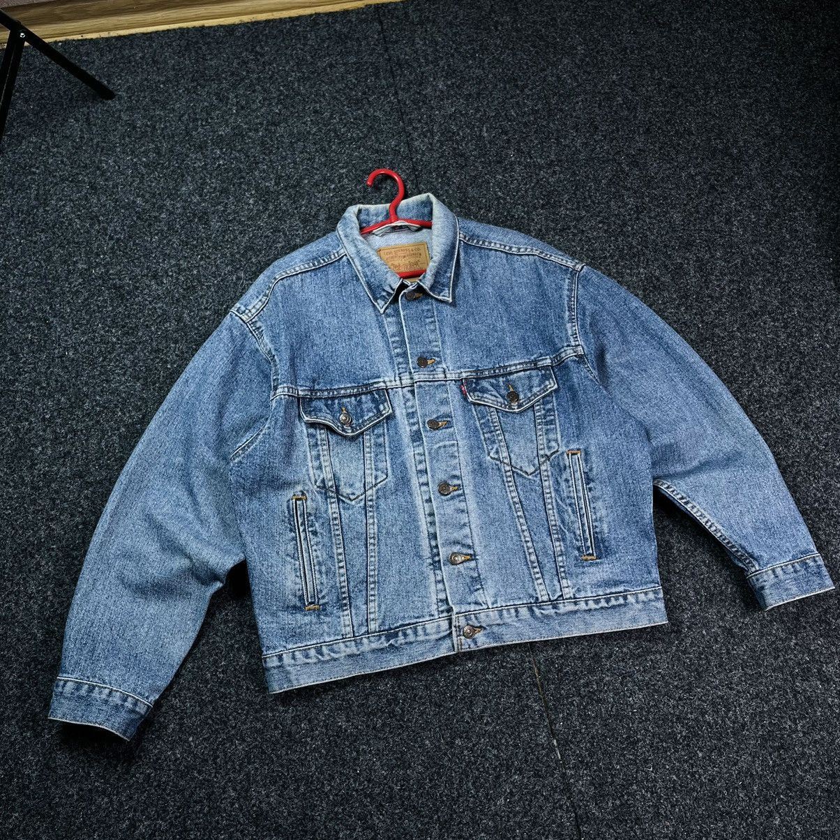 Levi's Vintage Clothing Vintage Levis Denim Trucker Jacket Size US M / EU 48-50 / 2 - 1 Thumbnail