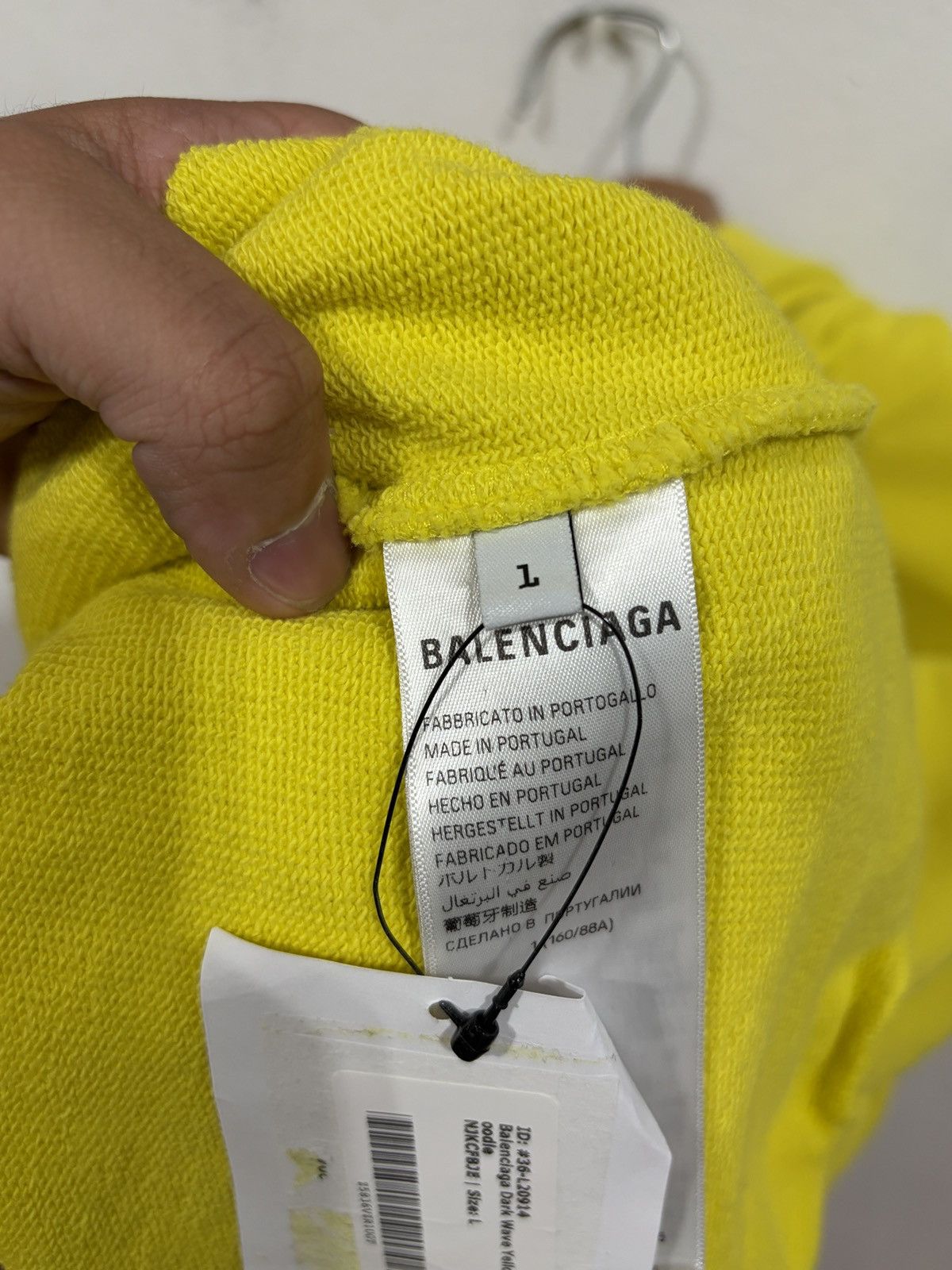 Balenciaga Balenciaga Dark Wave Yellow Hoodie Size US L / EU 52-54 / 3 - 5 Thumbnail