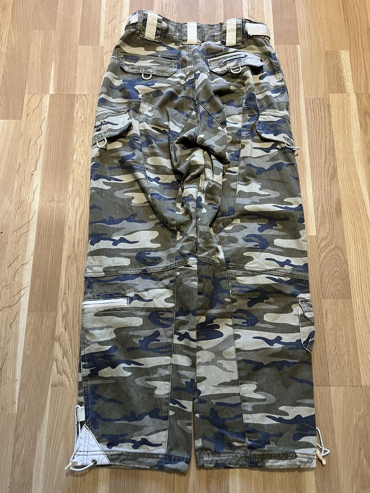 Japanese Brand × Vintage Crazy Vintage Y2K/2000s Baggy Military Camo Skater Cargo Size US 30 / EU 46 - 11 Thumbnail