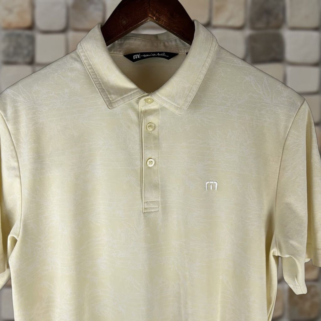 TravisMathew Travis Mathew Polo Shirt Mens M Meringue Yellow Porpoise Pima Blend Golf Flaw Fair Stains Front Back Bottom Size US M / EU 48-50 / 2 - 1 Thumbnail