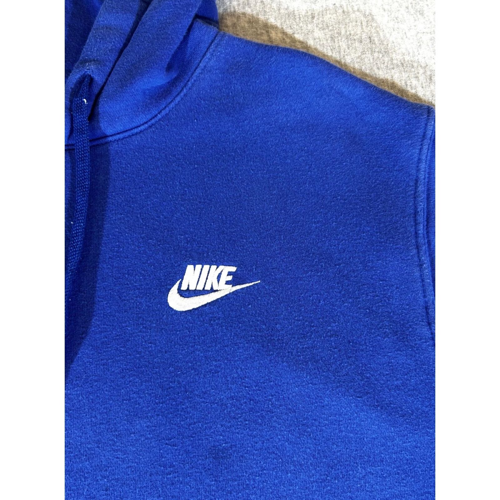 Nike Nike Hoodie Men Small Blue Pullover Fleece Sweatshirt Sportswear Athleisure Nike S Mens Small Blue Pullover Hooded Kangaroo Pocket Embroidered Logo Size US S / EU 44-46 / 1 - 6 Thumbnail
