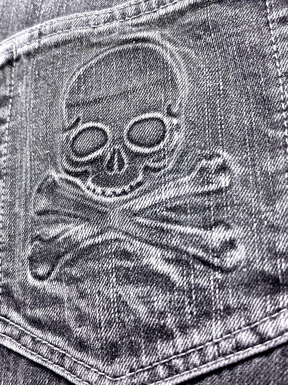 Roots ROOTTHREE Embossed SKULL BONES Grunge Ripped Punk Union Jack Size 31" - 10 Thumbnail