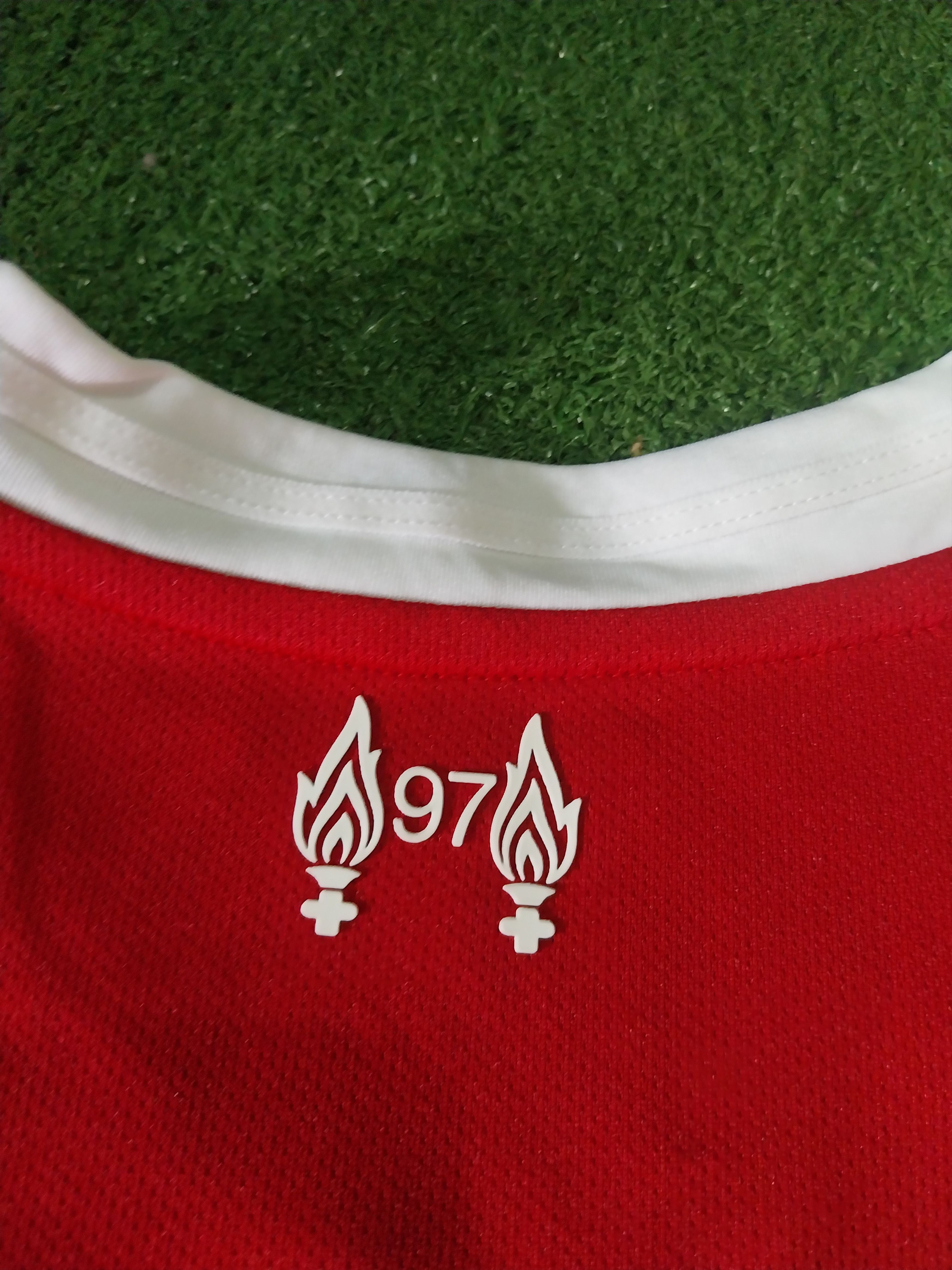 Adidas Liverpool home 2025/2026 mo salah jersey football Size US L / EU 52-54 / 3 - 10 Thumbnail