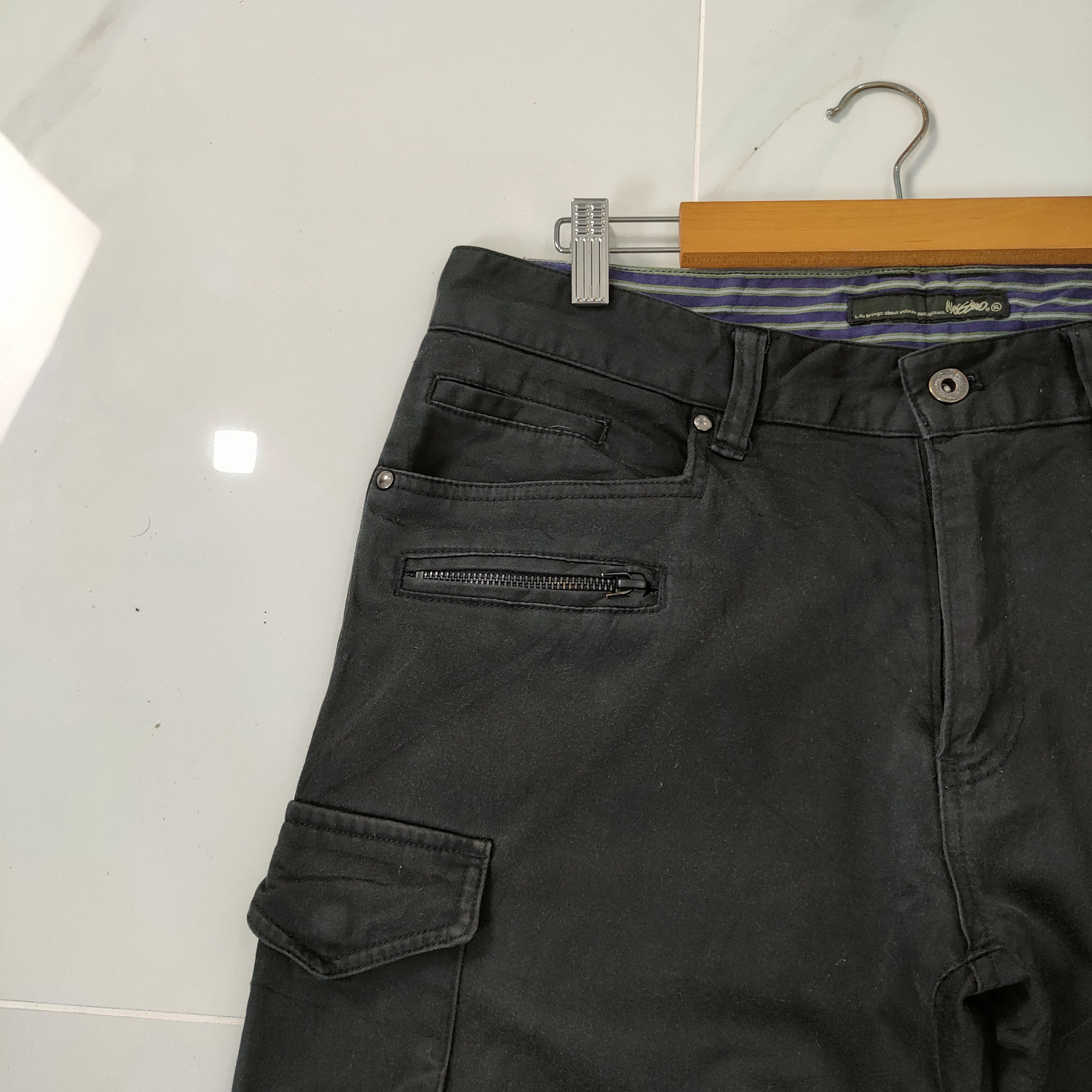 Mossimo VINTAGE FADED BLACK MASSIMO 9 POCKET CARGO PANTS Size US 34 / EU 50 - 4 Thumbnail
