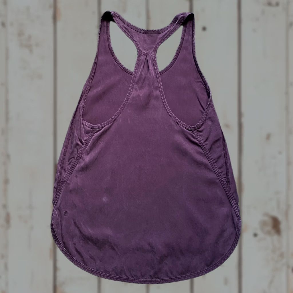 Lululemon Lululemon Athletica Womens Tank Top Blue Gray Drop Cut Racer Back 6 Sleeveless Cropped Breathable Lightweight Activewear 6 Womens Size M / US 6-8 / IT 42-44 - 1 Thumbnail