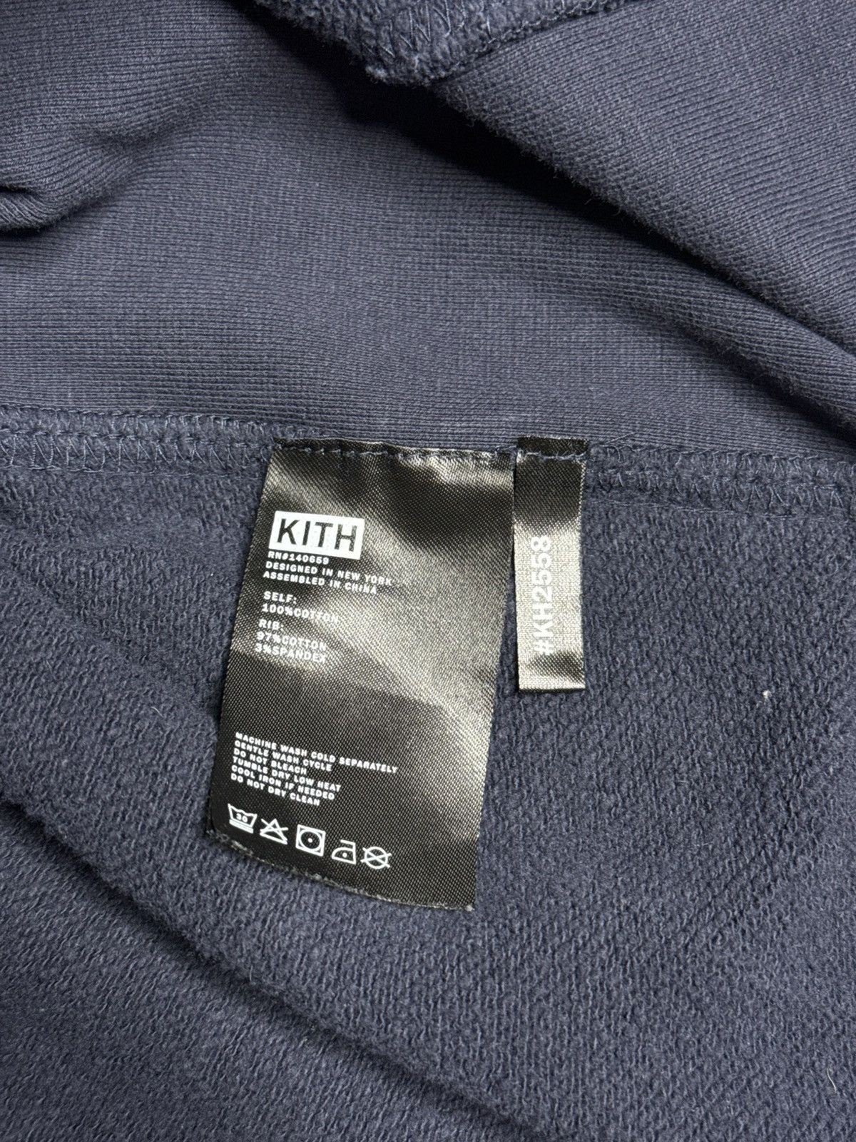 Kith Kith Small Box Logo Hoodie “Navy” [S] PREOWNED Size US S / EU 44-46 / 1 - 6 Thumbnail