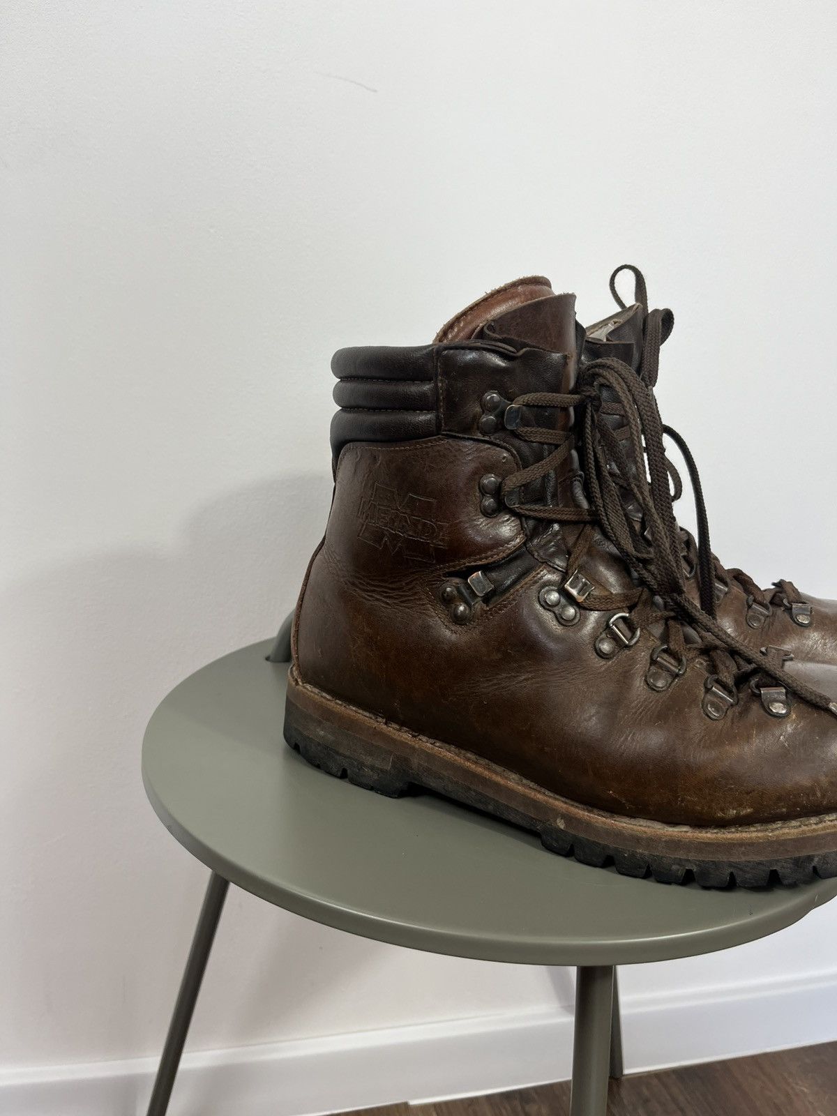 Other Meindl Men’s Leather Hiking Boots 9 Heavy Duty Vibram Sole Size US 9 / EU 42 - 2 Thumbnail