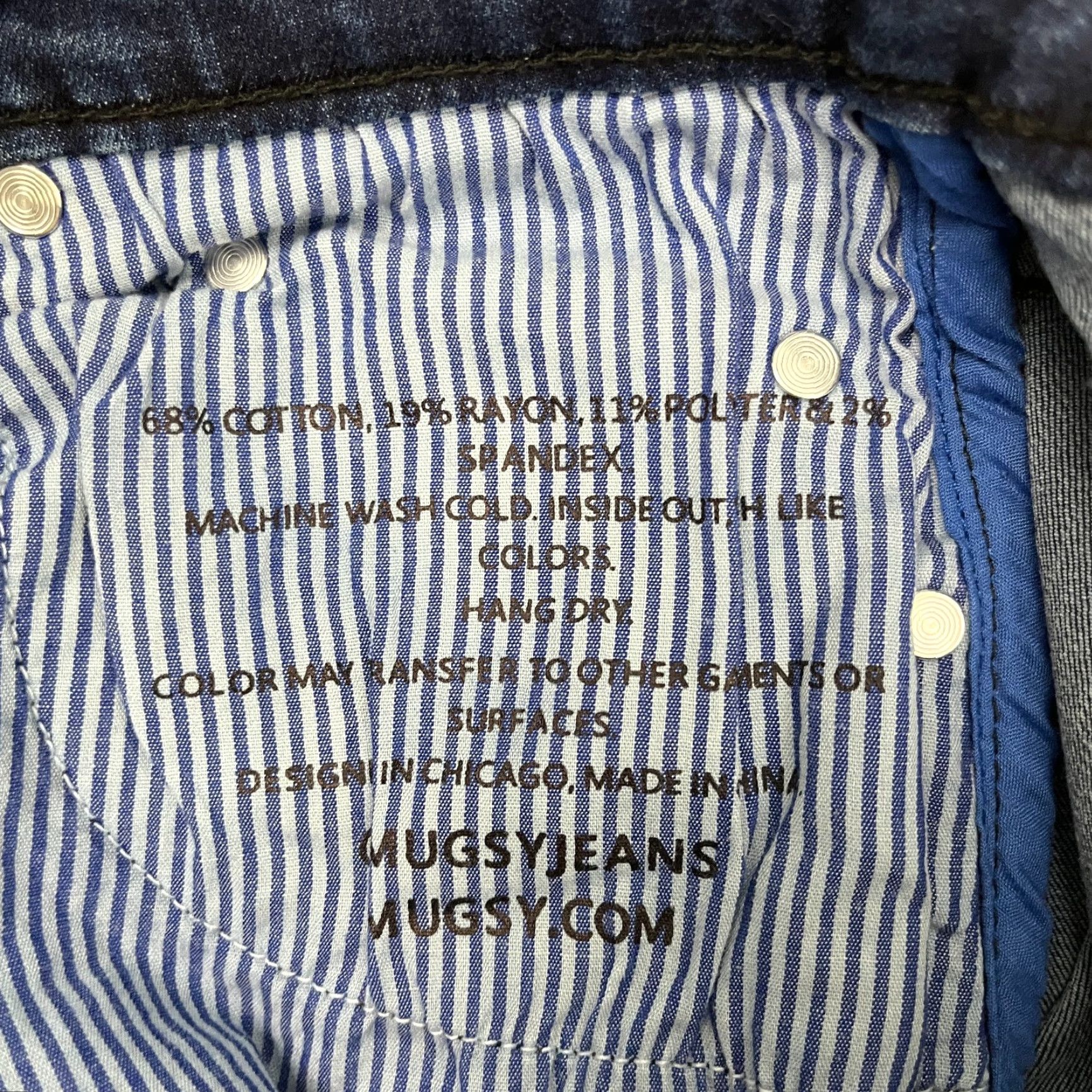 Vintage Mugsy Jeans Mens 31 x 30 Blue Denim Stretch Casual Travel Zip Fly Blue Distressed No Size US 31 - 3 Thumbnail