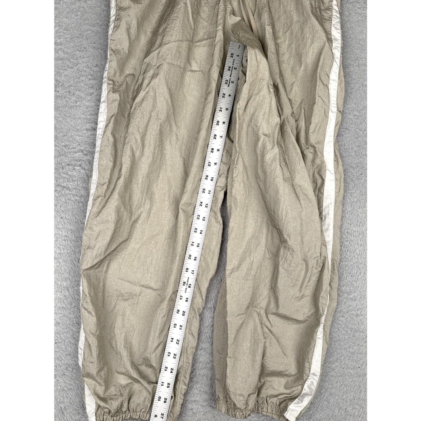 Athleta Athleta Womens Medium Beige Track Pants with Side Stripe Nylon Elastic Waist Joggers Size 32" / US 10 / IT 46 - 5 Thumbnail