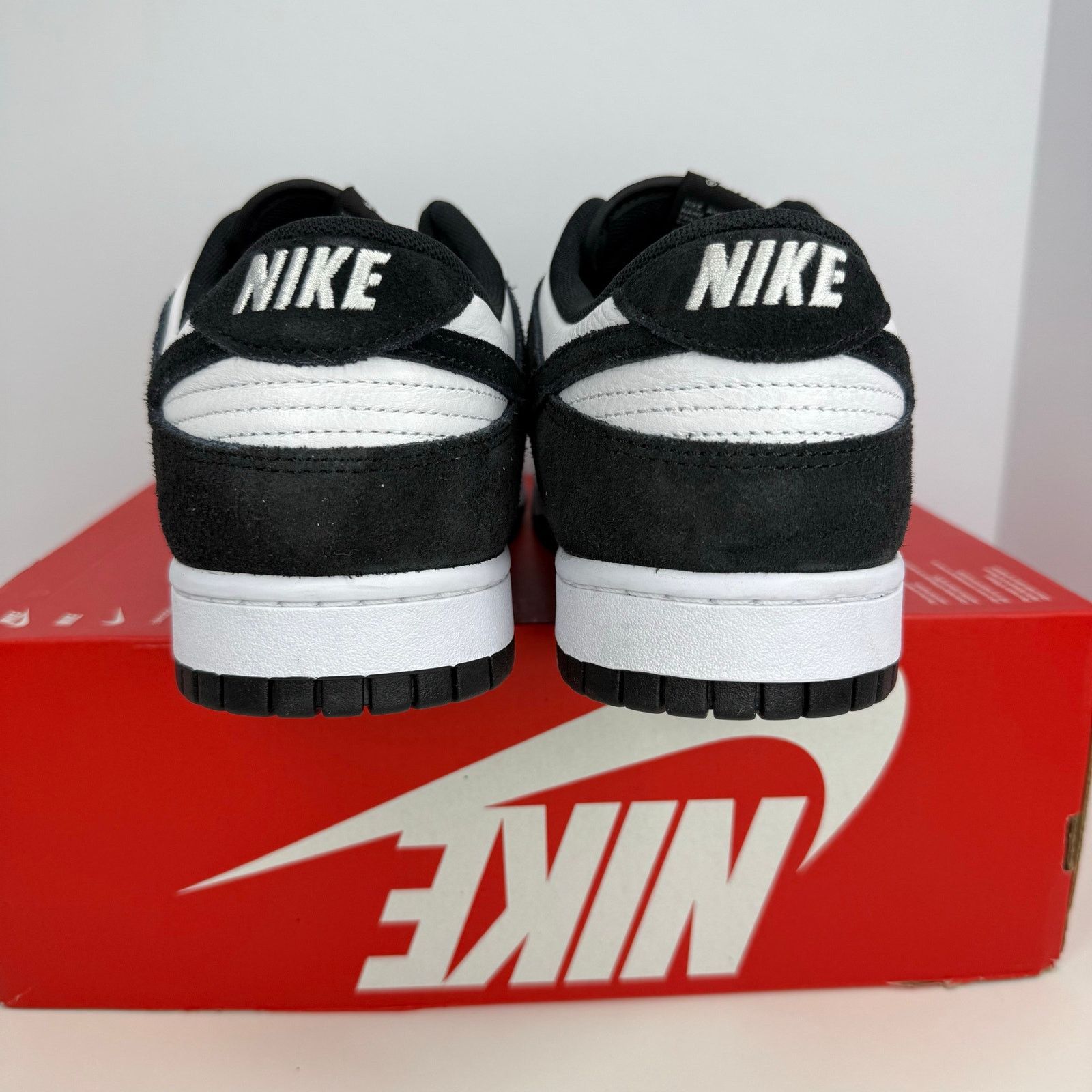 Nike Nike Dunk Low Retro SE White/Black-White Size 11.5 Men Size US 11.5 / EU 44-45 - 6 Thumbnail