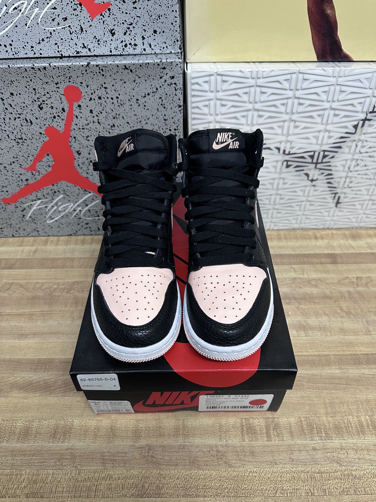 Jordan Brand Air Jordan 1 Retro High OG GS Crimson Tint Size US 5.5 / EU 38 - 2 Thumbnail