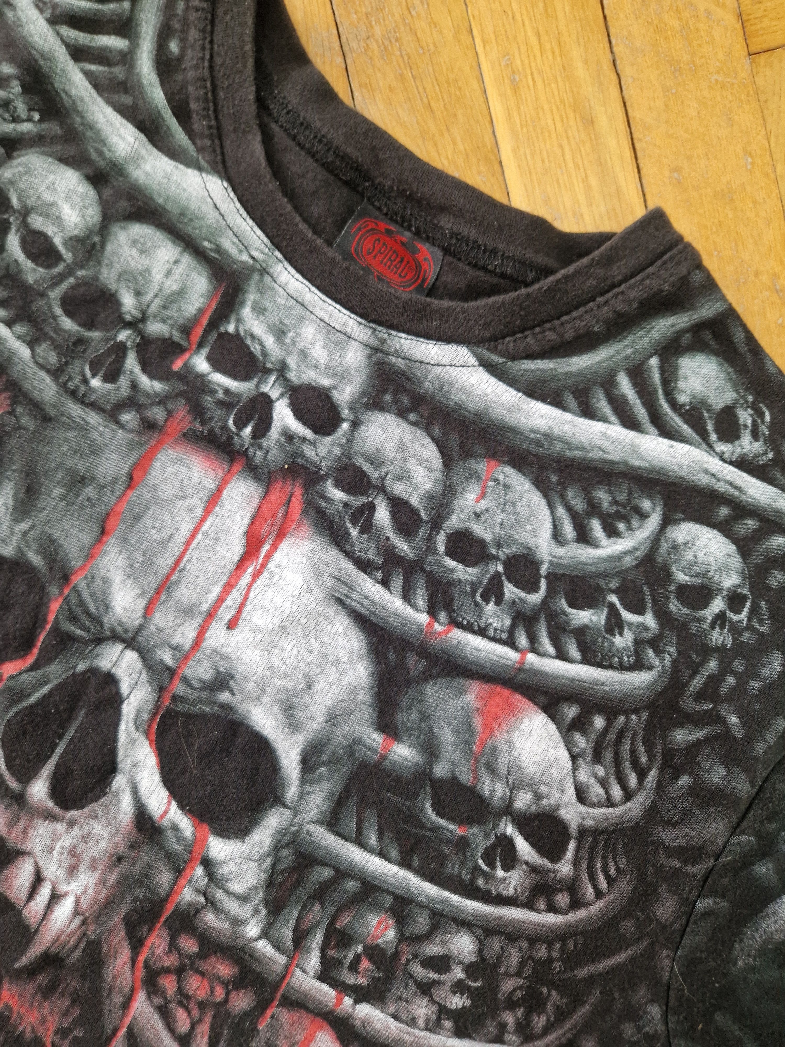Affliction Skulls T-Shirt y2k goth grunge emo avant garde affliction Size US L / EU 52-54 / 3 - 4 Thumbnail