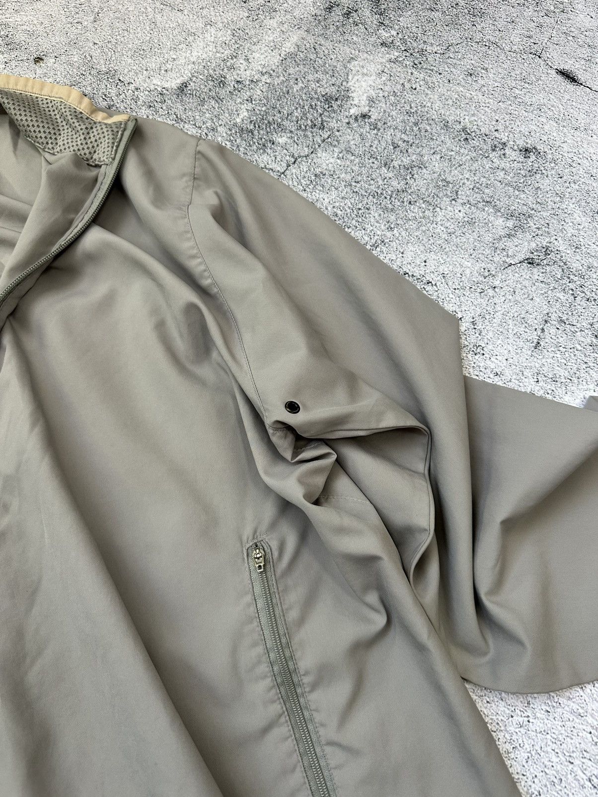 Nike Vintage Nike Light Half-Zip Rain Jacket Grey Y2K Fitl Size US L / EU 52-54 / 3 - 10 Thumbnail