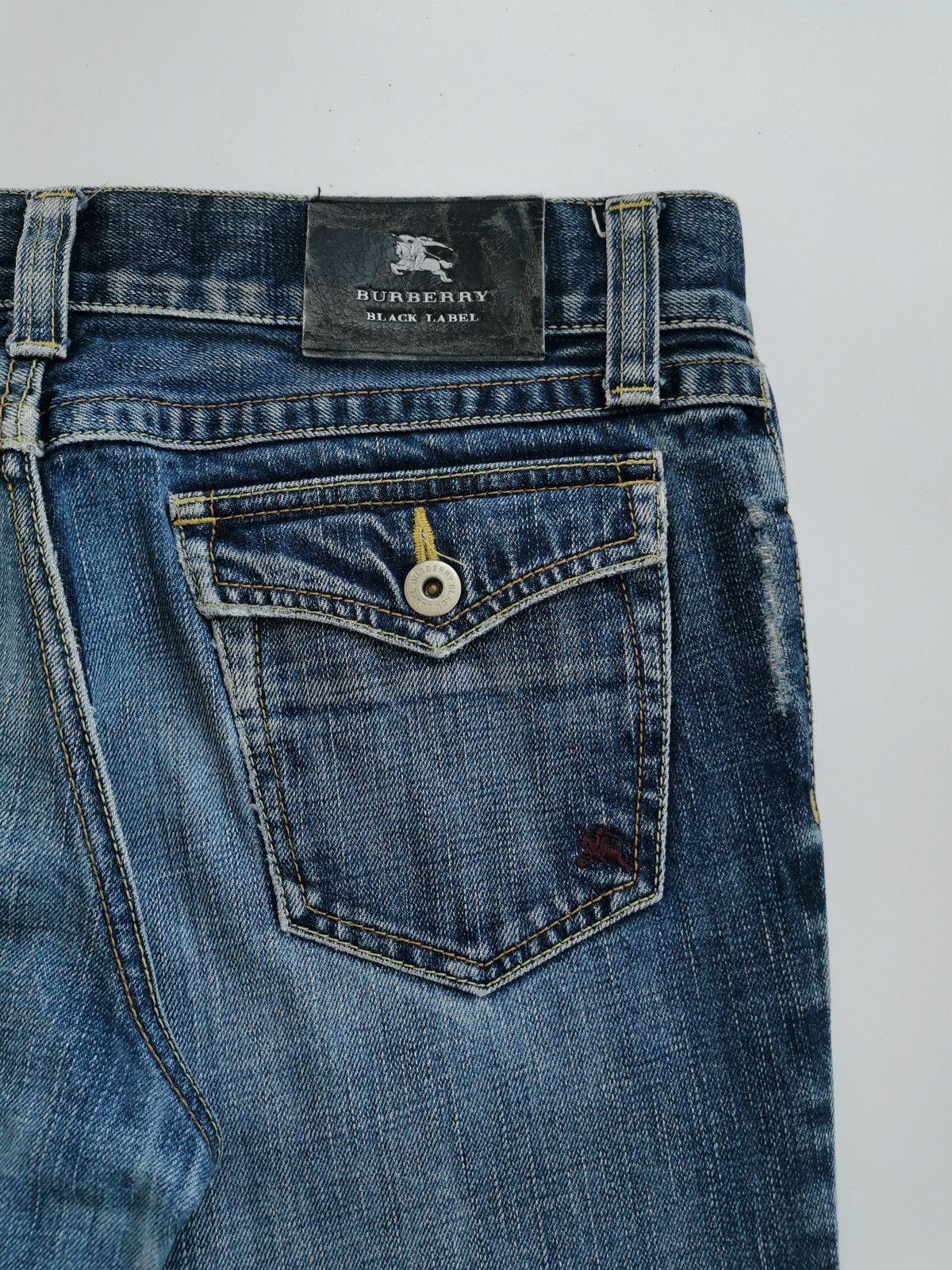 Burberry Bootcut Burberry Distressed Denim Jeans Size US 32 / EU 48 - 10 Thumbnail