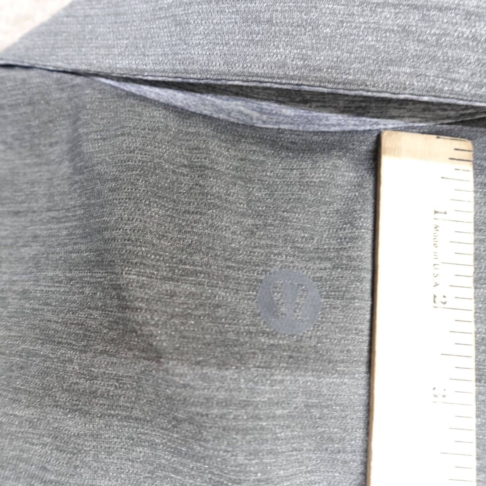 Lululemon Lululemon Polo Shirt Gray Solid Short Sleeve 4 Buttons Large Mens Shirt Polo Ladies? Size US L / EU 52-54 / 3 - 8 Thumbnail