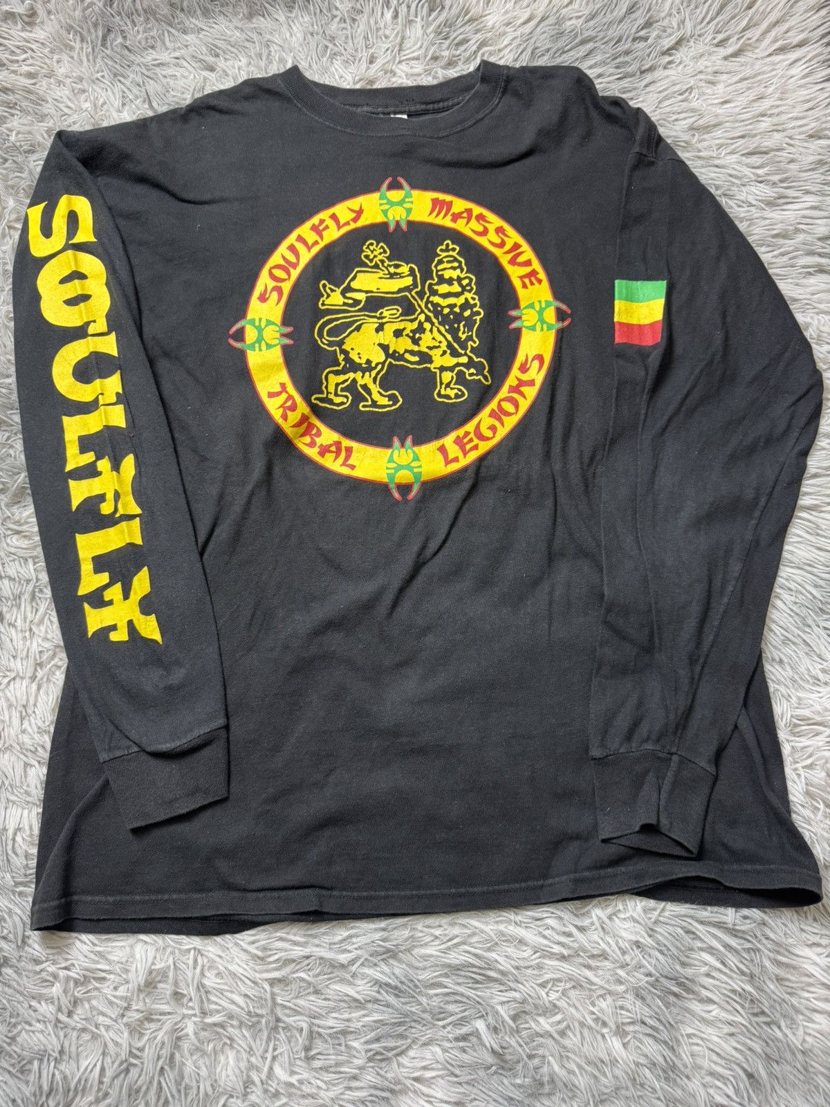 Band Tees Vintage Soulfly Massive Legions Tribal 2005 By Soulfly Size US XL / EU 56 / 4 - 1 Thumbnail