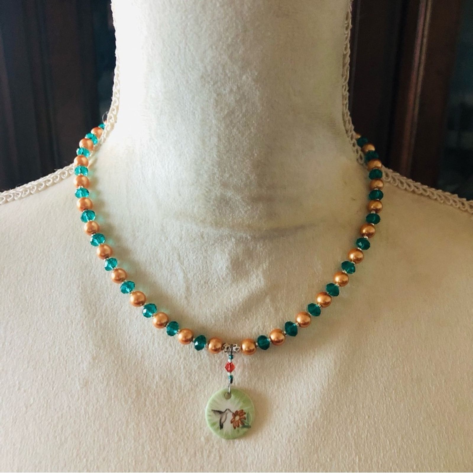Handmade Handcrafted repurpose porcelain hummingbird pearl necklac Size ONE SIZE - 2 Thumbnail
