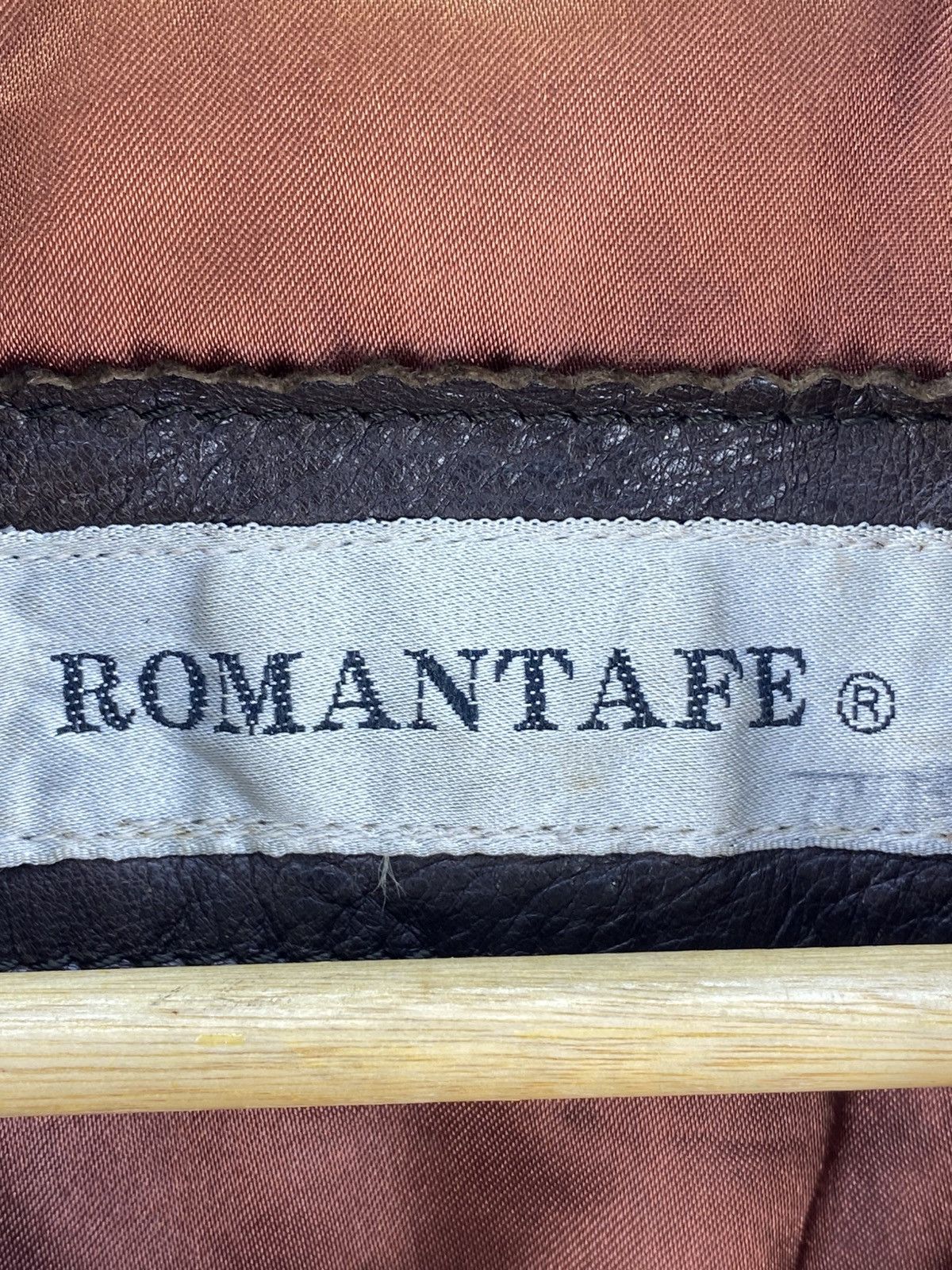 Leather Vintage 90’s Sheepskin Leather Bomber Jacket by Romantafe Size US M / EU 48-50 / 2 - 12 Thumbnail