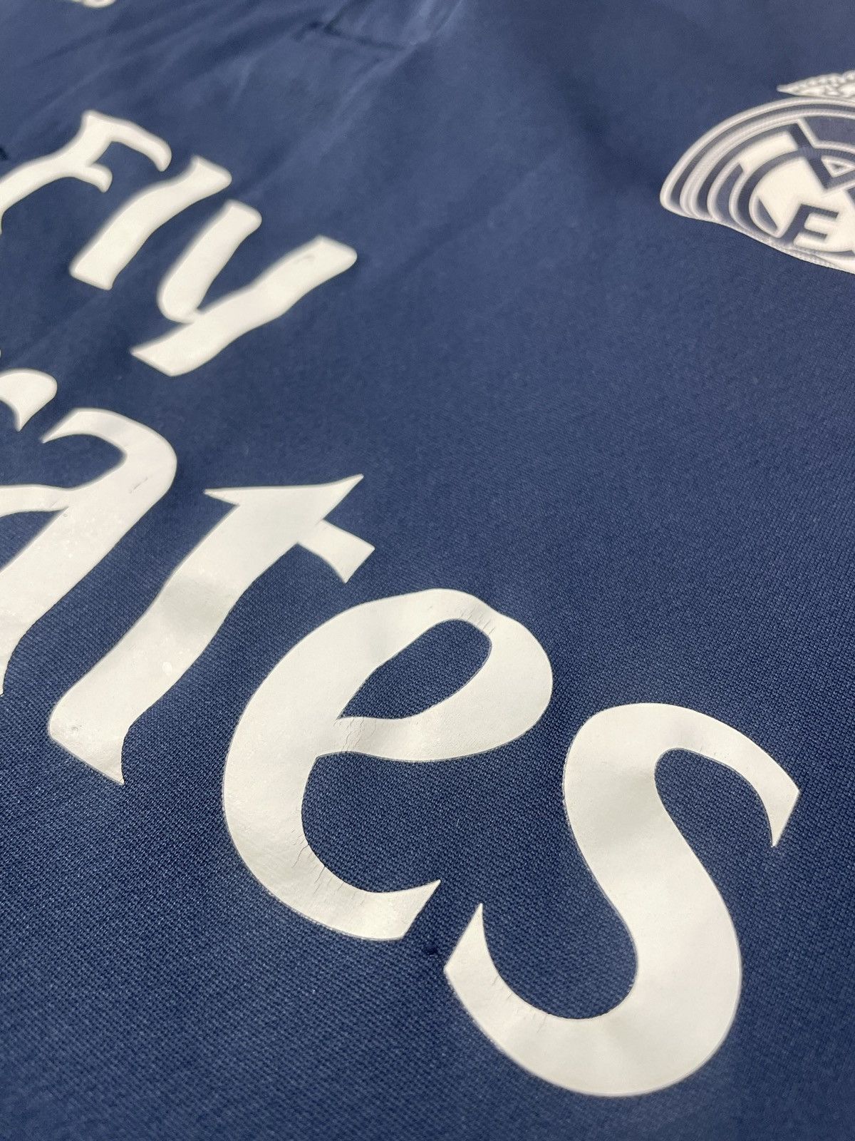 Adidas REAL MADRID 2016 2017 THIRD FOOTBALL SHIRT SOCCER JERSEY Size US M / EU 48-50 / 2 - 8 Thumbnail