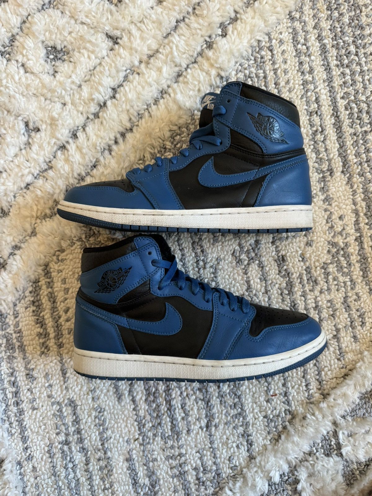 Jordan Brand Jordan 1 Retro High OG Dark Marina Blue Size US 9.5 / EU 42-43 - 1 Thumbnail