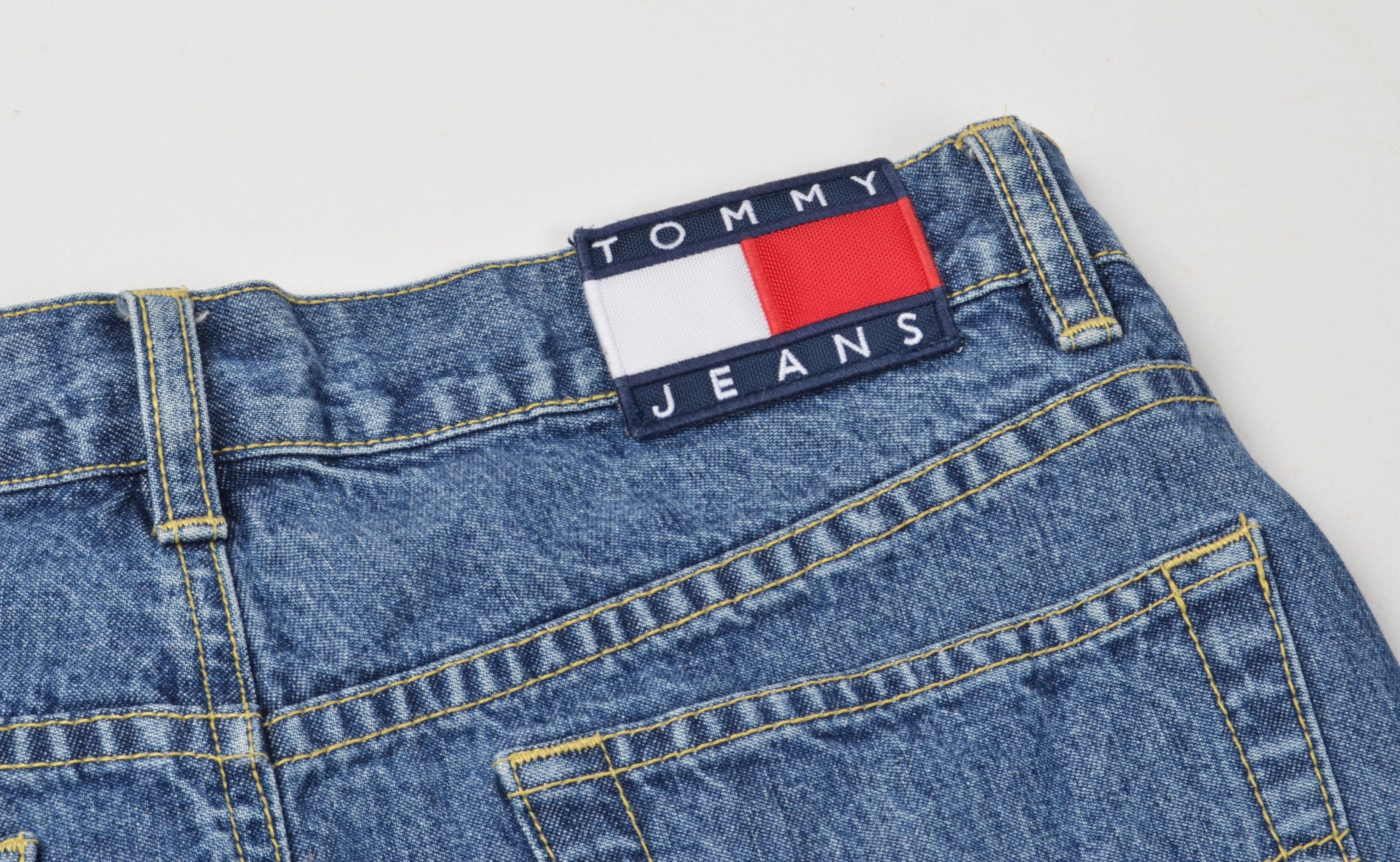 Tommy Hilfiger × Vintage Vintage Tommy Hilfiger Jeans Y2K Denim Skirt Size 30" / US 8 / IT 44 - 7 Thumbnail