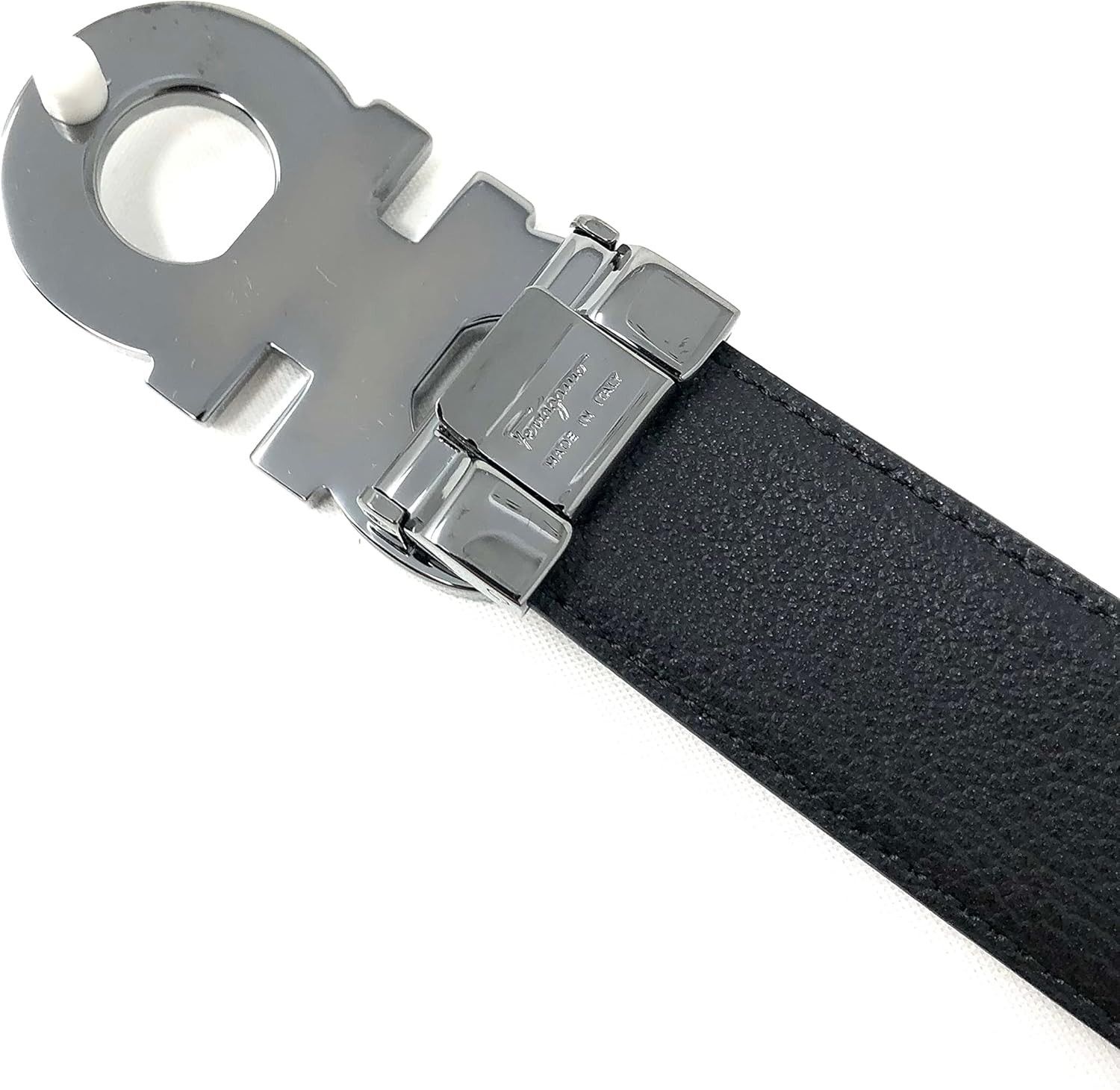 Salvatore Ferragamo o1s1rm0724 Size: 115 / Silver Buckle Leather Belt in Black Size 44 - 2 Thumbnail