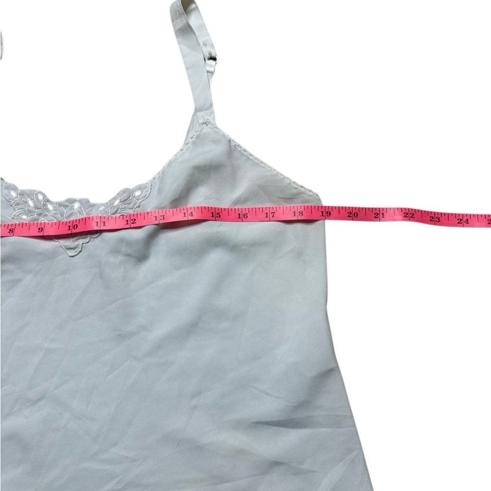 Vintage Vintage Vanity Fair White Camisole with Embroidery Size 38 / Size L / US 10 / IT 46 - 4 Thumbnail