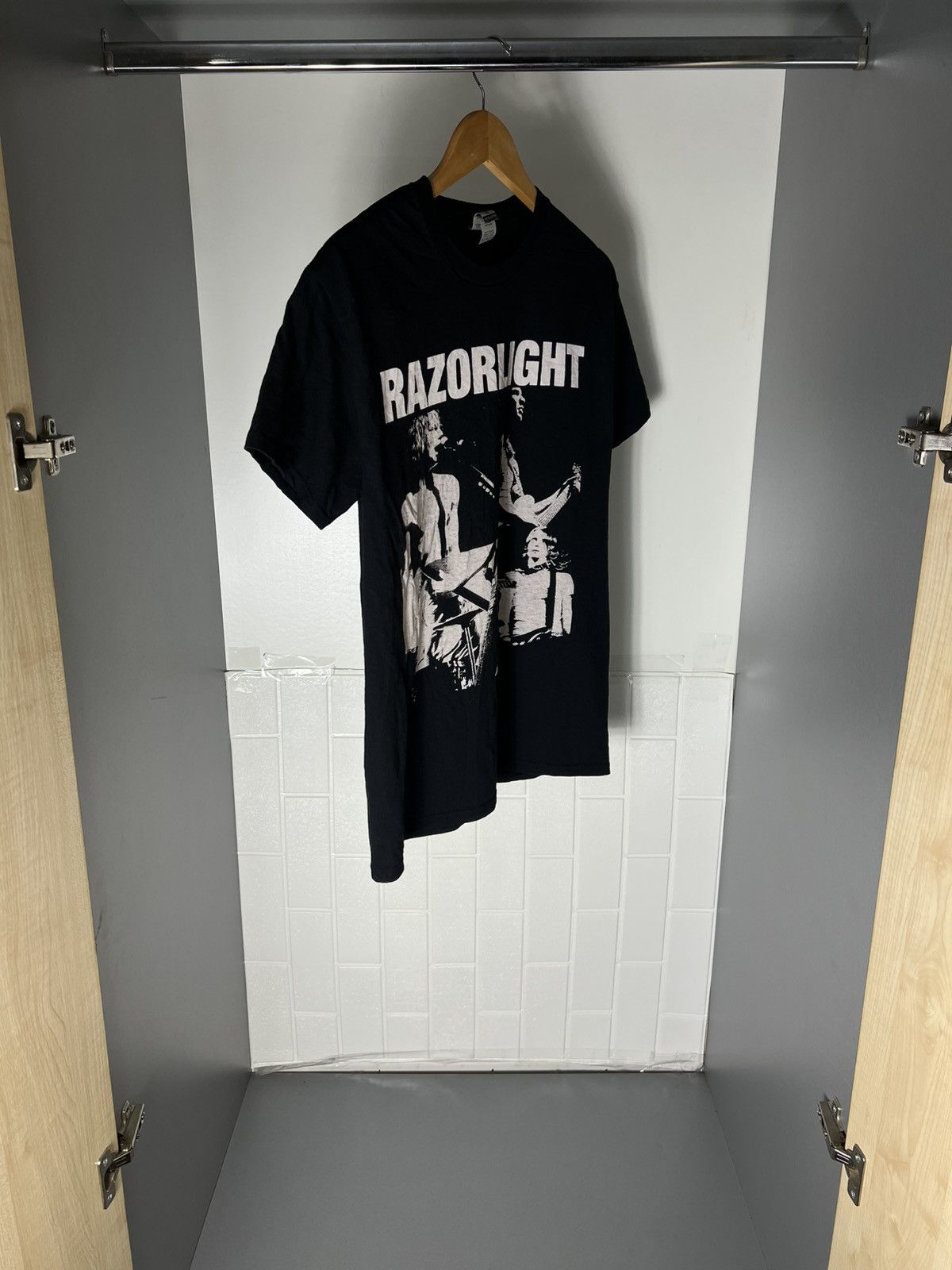 Band Tees VINTAGE RAZORLIGHT WORLD TOUR ROCK T-SHIRT METAL PUNK Y2K Size US M / EU 48-50 / 2 - 5 Thumbnail