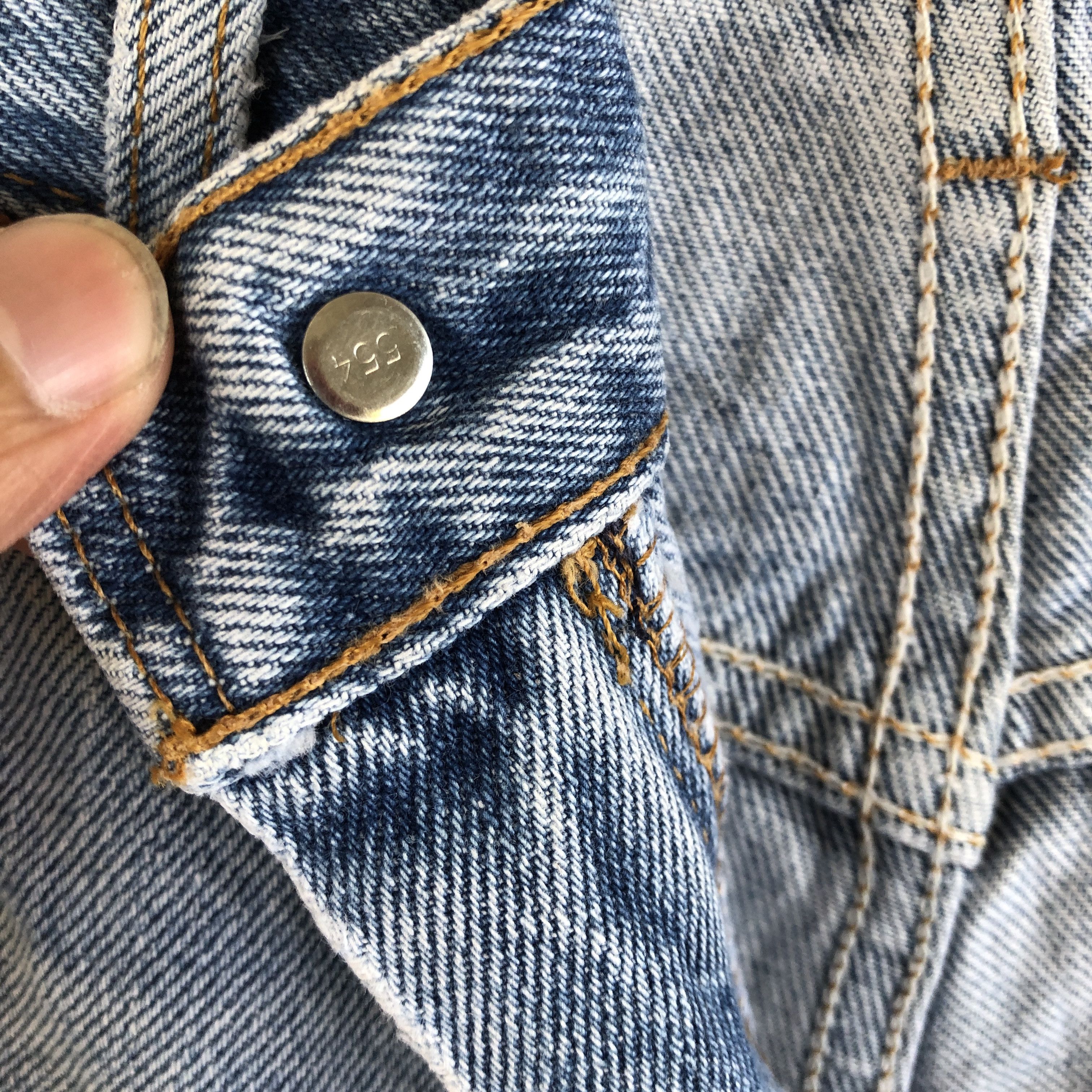 Levi's Vintage Levis Sun Faded Jeans Levi's Light Wash Denim Size US 32 / EU 48 - 7 Thumbnail