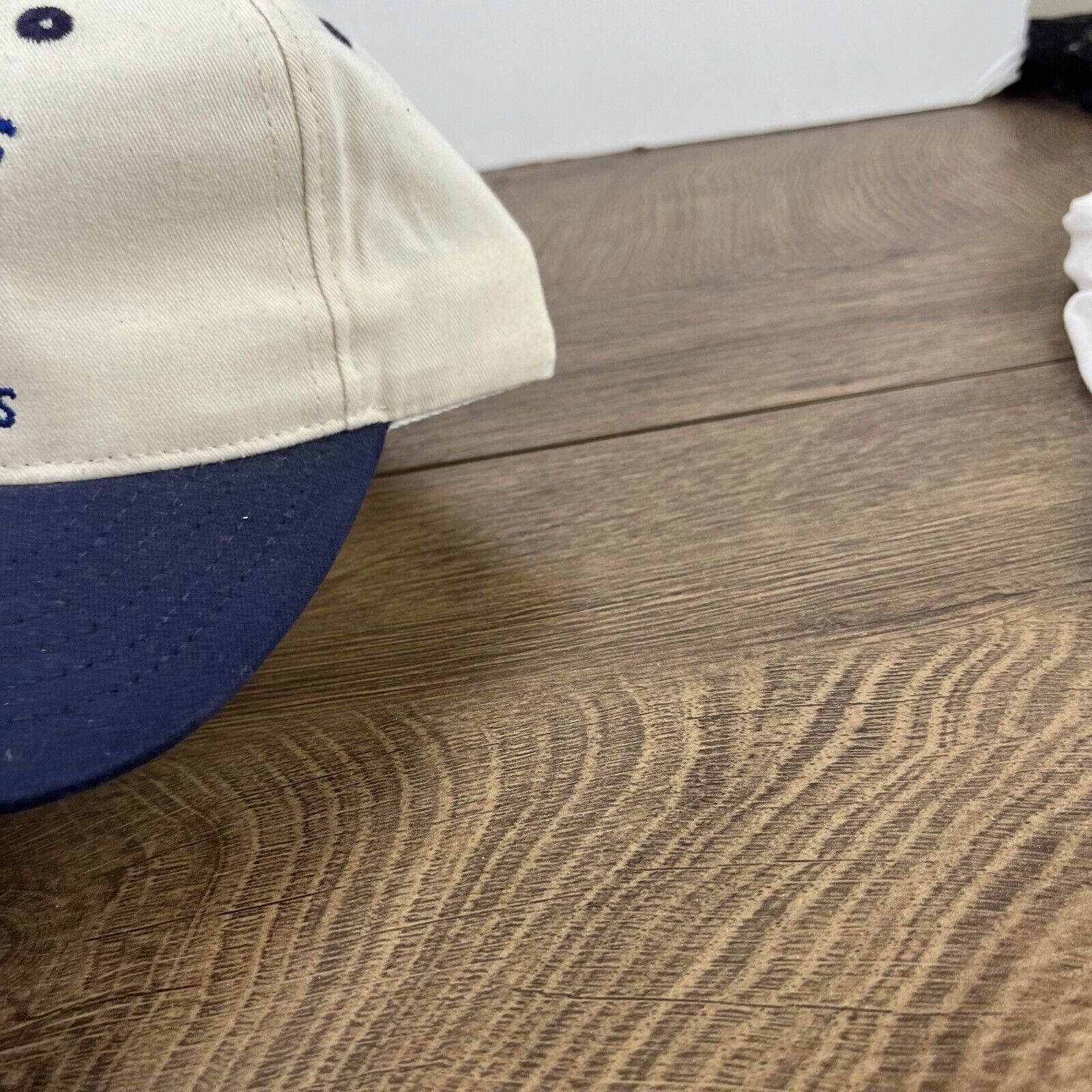 Other Knobbe Livestock Sales Hat HK White Cap Hat Adjustable Hat W Size ONE SIZE - 8 Thumbnail