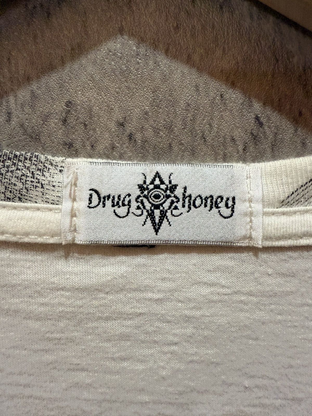 Hysteric Glamour × Vintage Vintage Drug Honey Japan All Eyes On Me Tshirt Size US M / EU 48-50 / 2 - 14 Thumbnail
