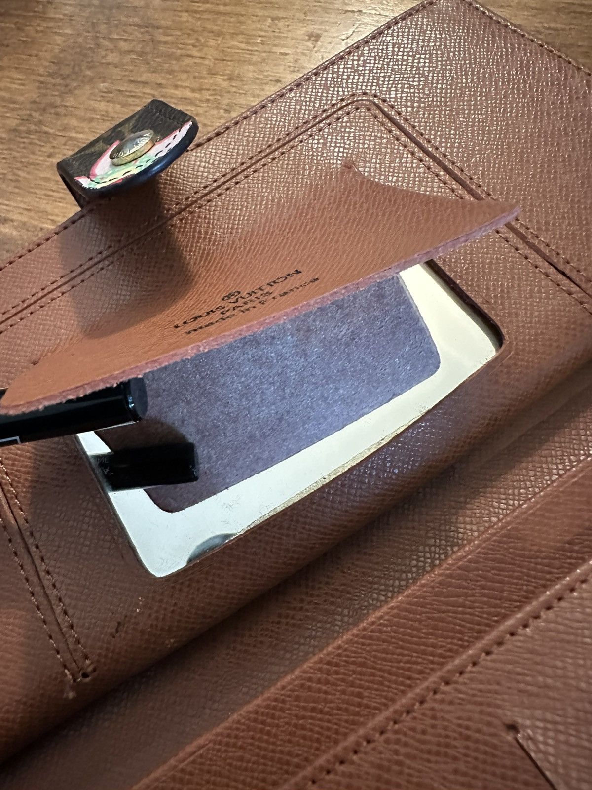 Louis Vuitton × Takashi Murakami Louis Vuitton x Murakami Cherry Blossom Mirror wallet Size ONE SIZE - 5 Thumbnail