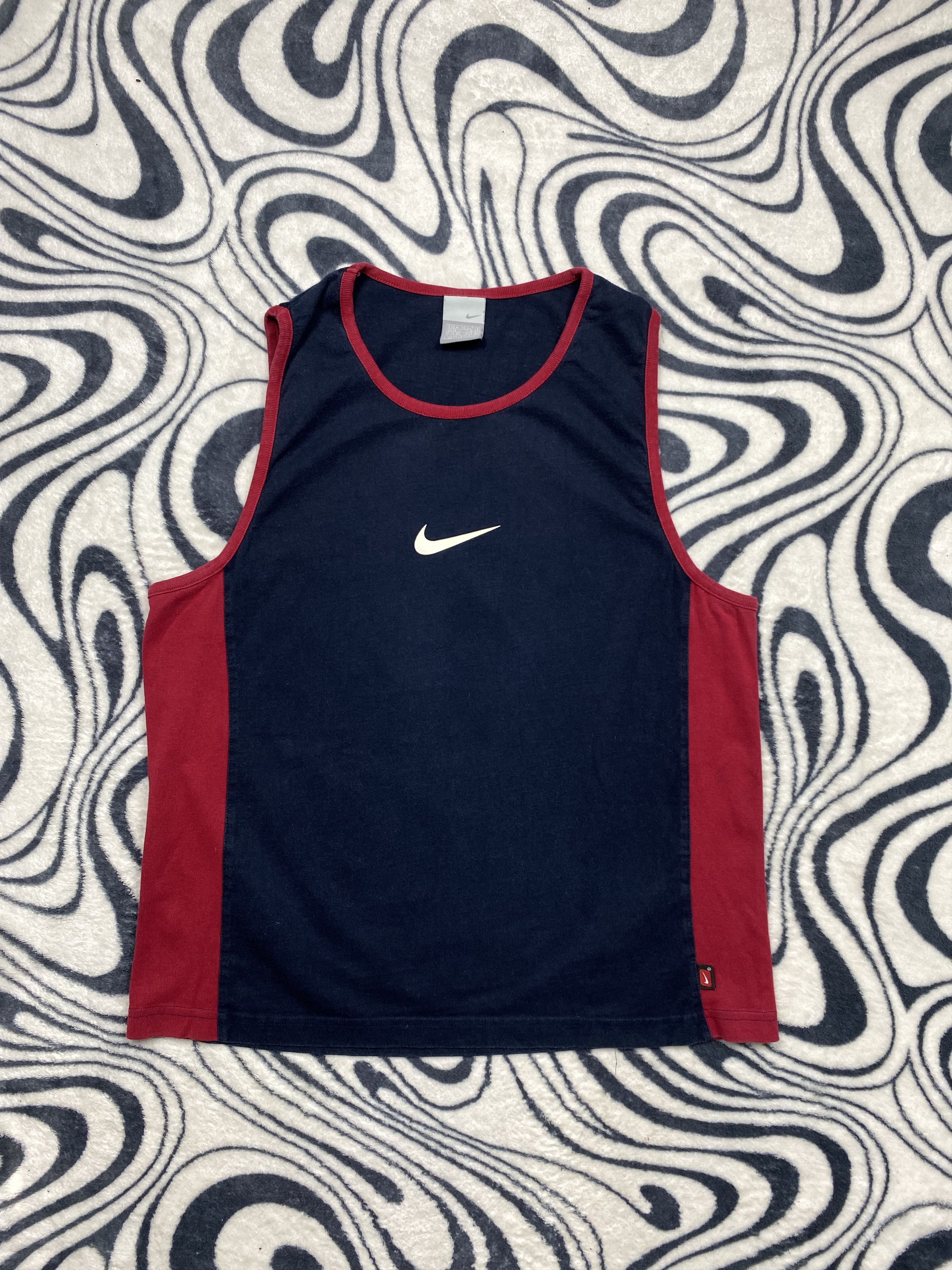 Nike Vintage Nike Mens Sleeveless T-Shirt Tee Y2K Size US M / EU 48-50 / 2 - 1 Thumbnail