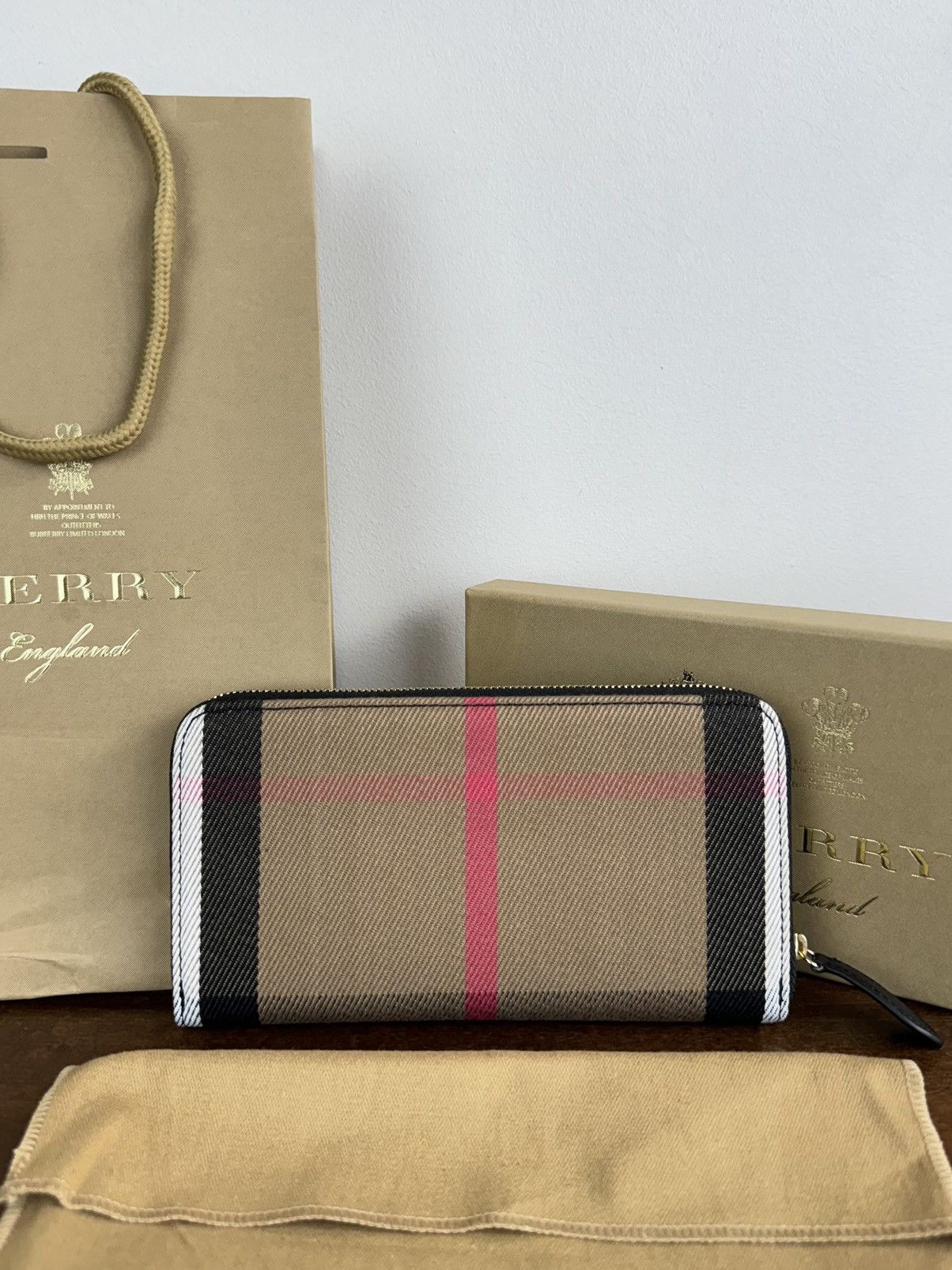 Burberry × Leather × Vintage Leather wallet clutch Burberry original luxury casual item Size ONE SIZE - 2 Thumbnail